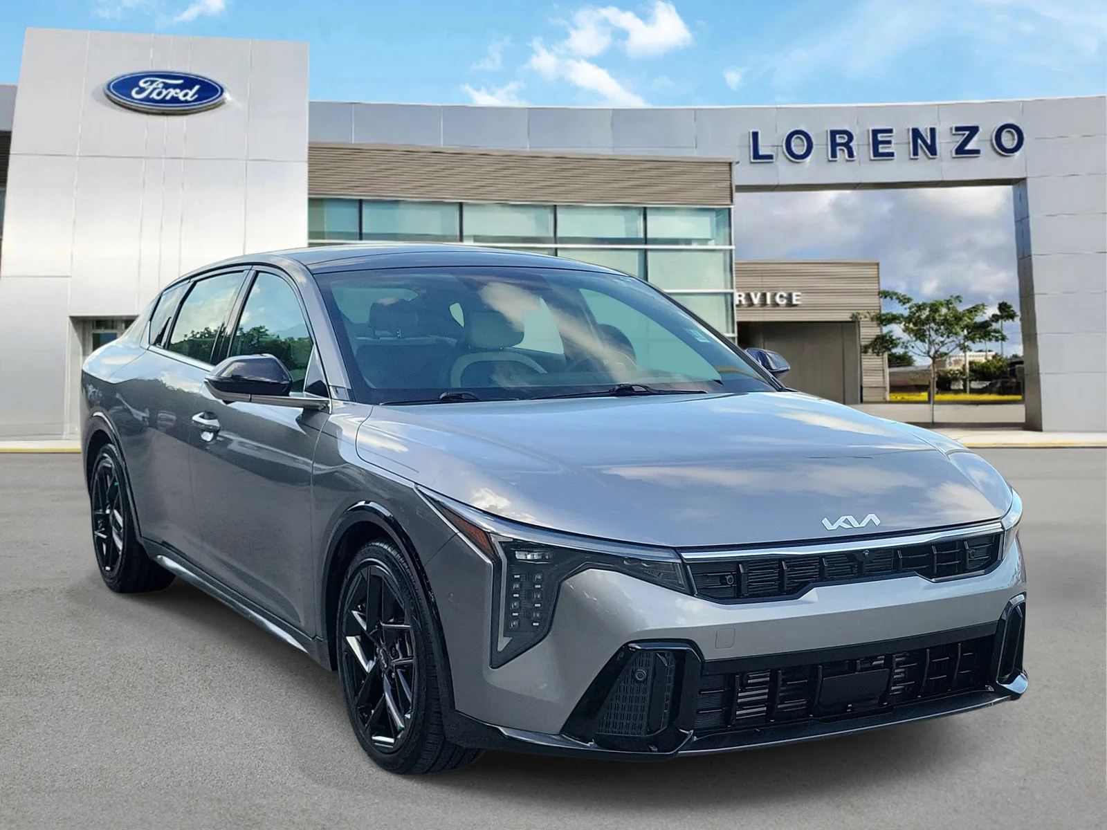 2025 Kia K4 GT-Line Turbo photo 3