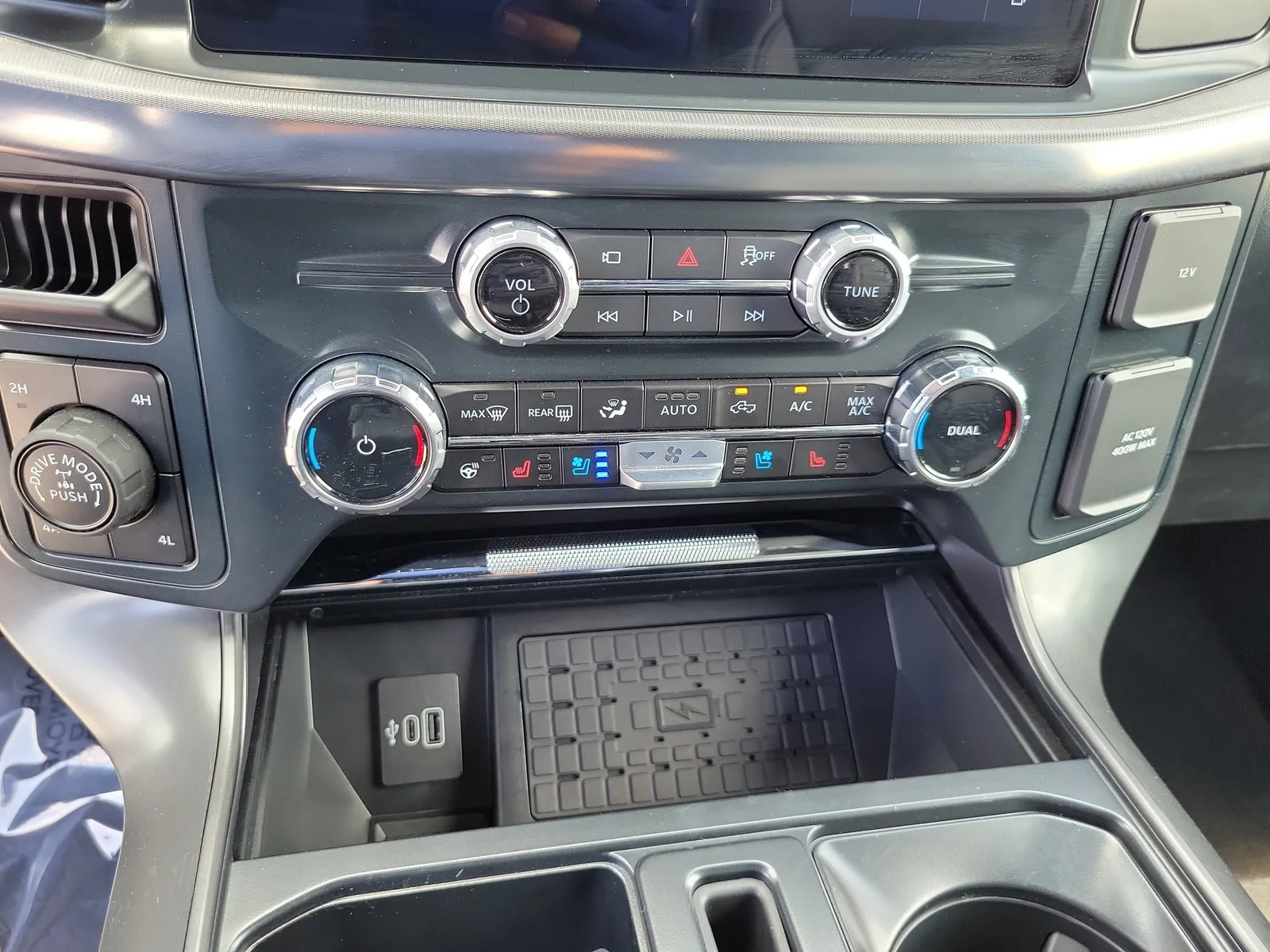 2025 Ford F-150 LARIAT 4WD photo 30