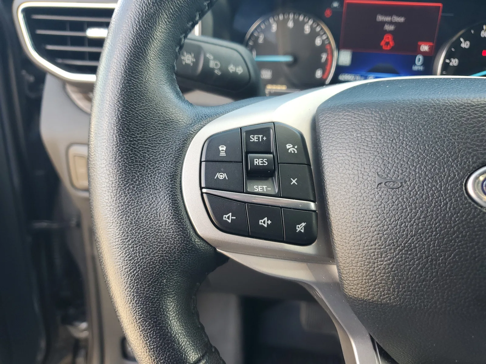 2023 Ford Explorer Limited photo 21