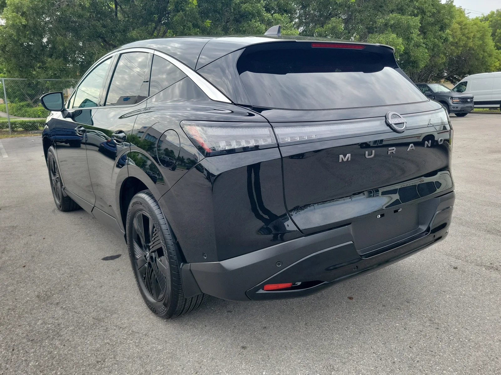 2025 Nissan Murano SV photo 7