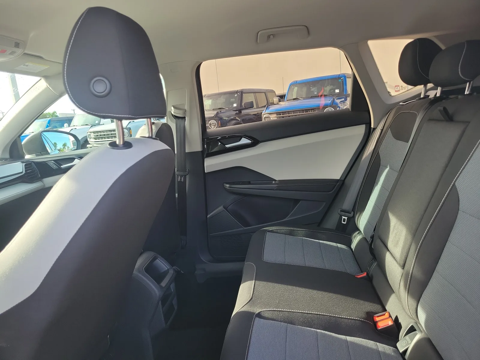 2025 Volkswagen Taos S photo 14