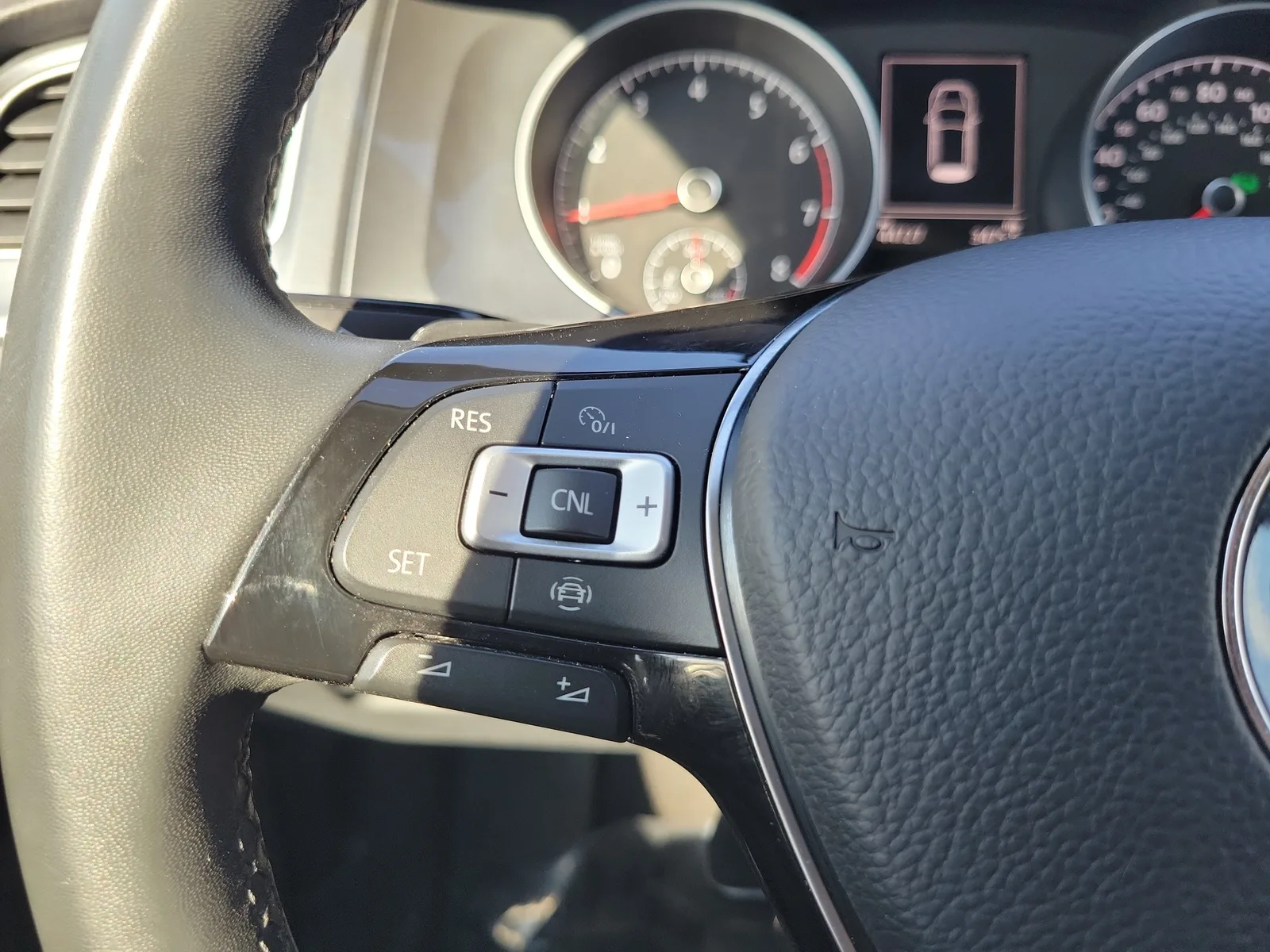 2020 Volkswagen Golf TSI photo 18
