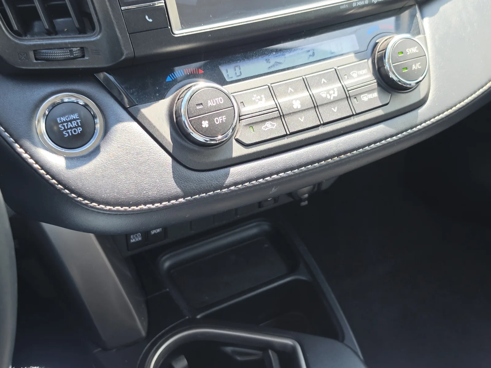 2017 Toyota RAV4 XLE photo 18