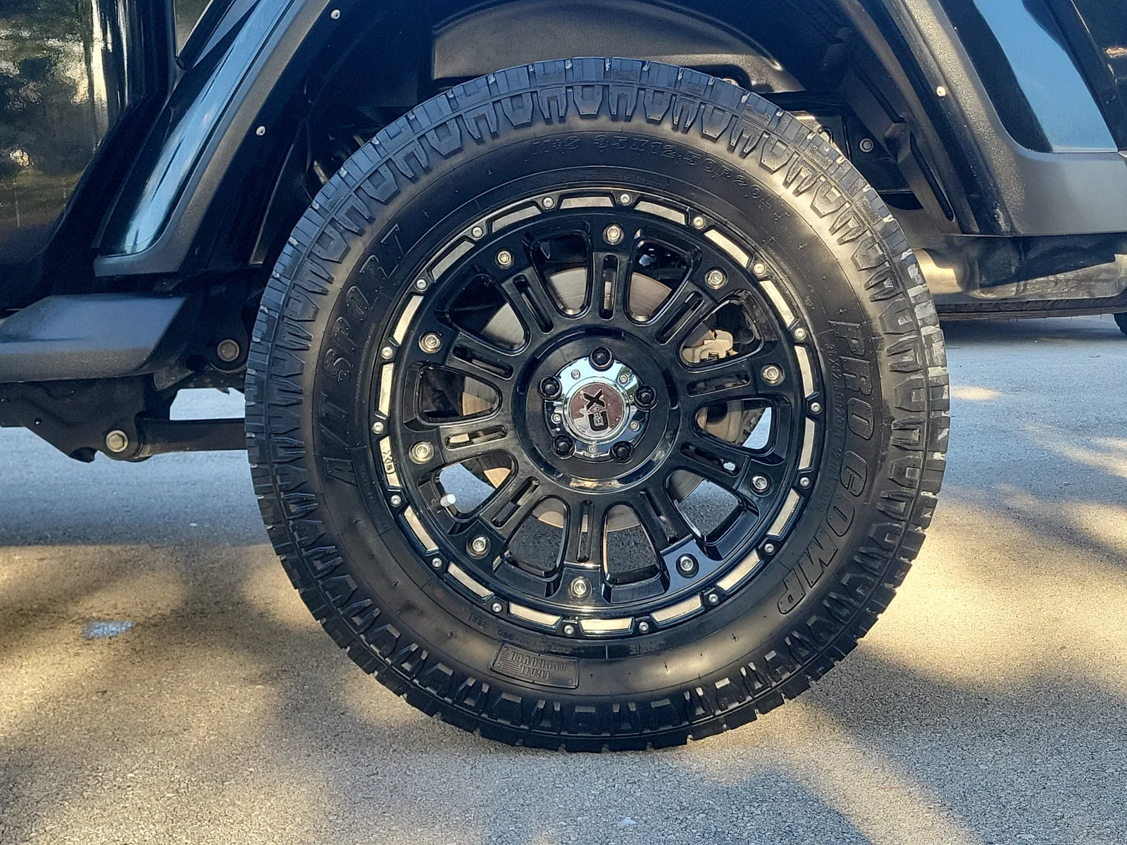 2022 Jeep Gladiator Sport S 4WD photo 28