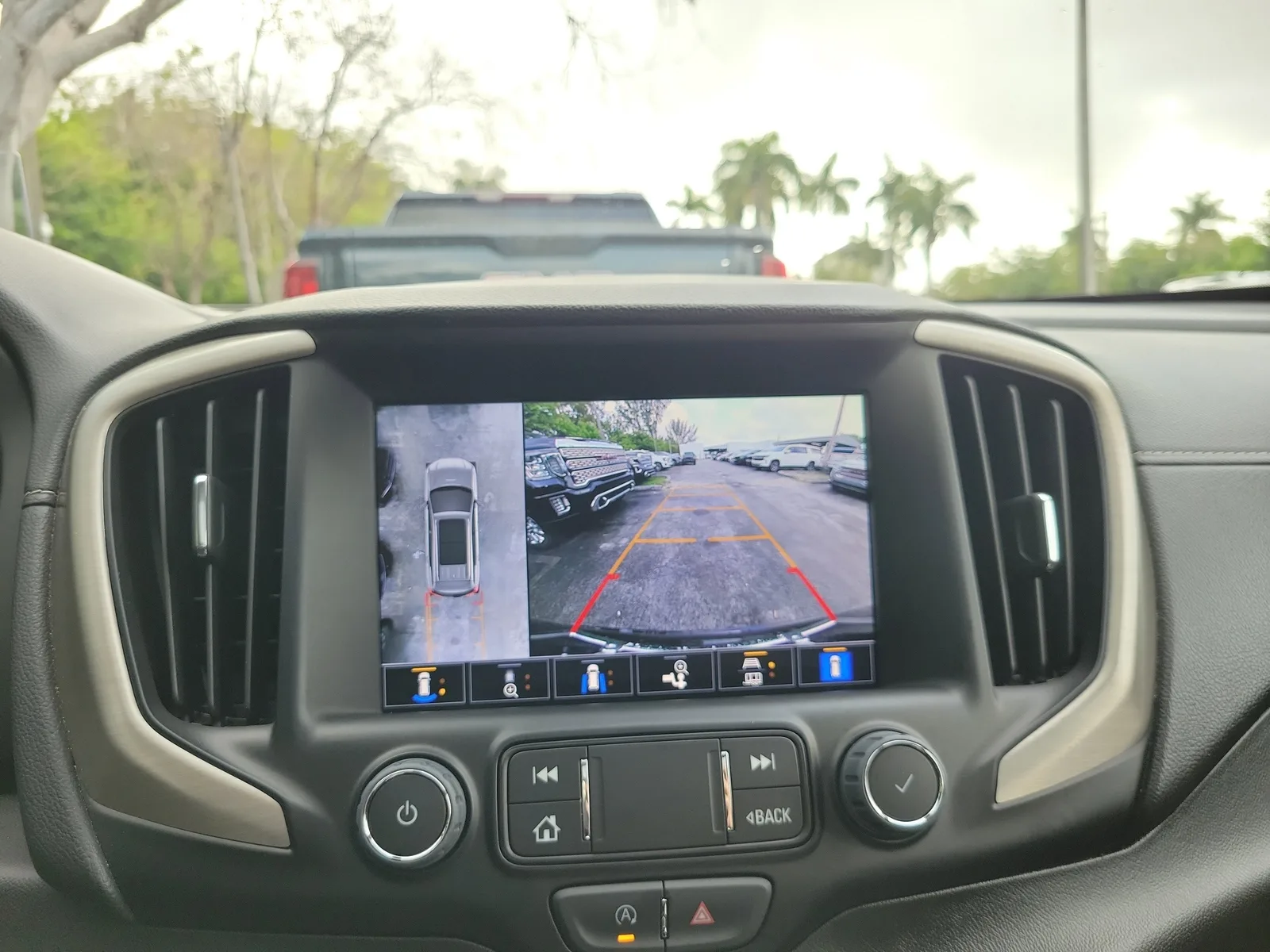 2024 GMC Terrain Denali photo 10