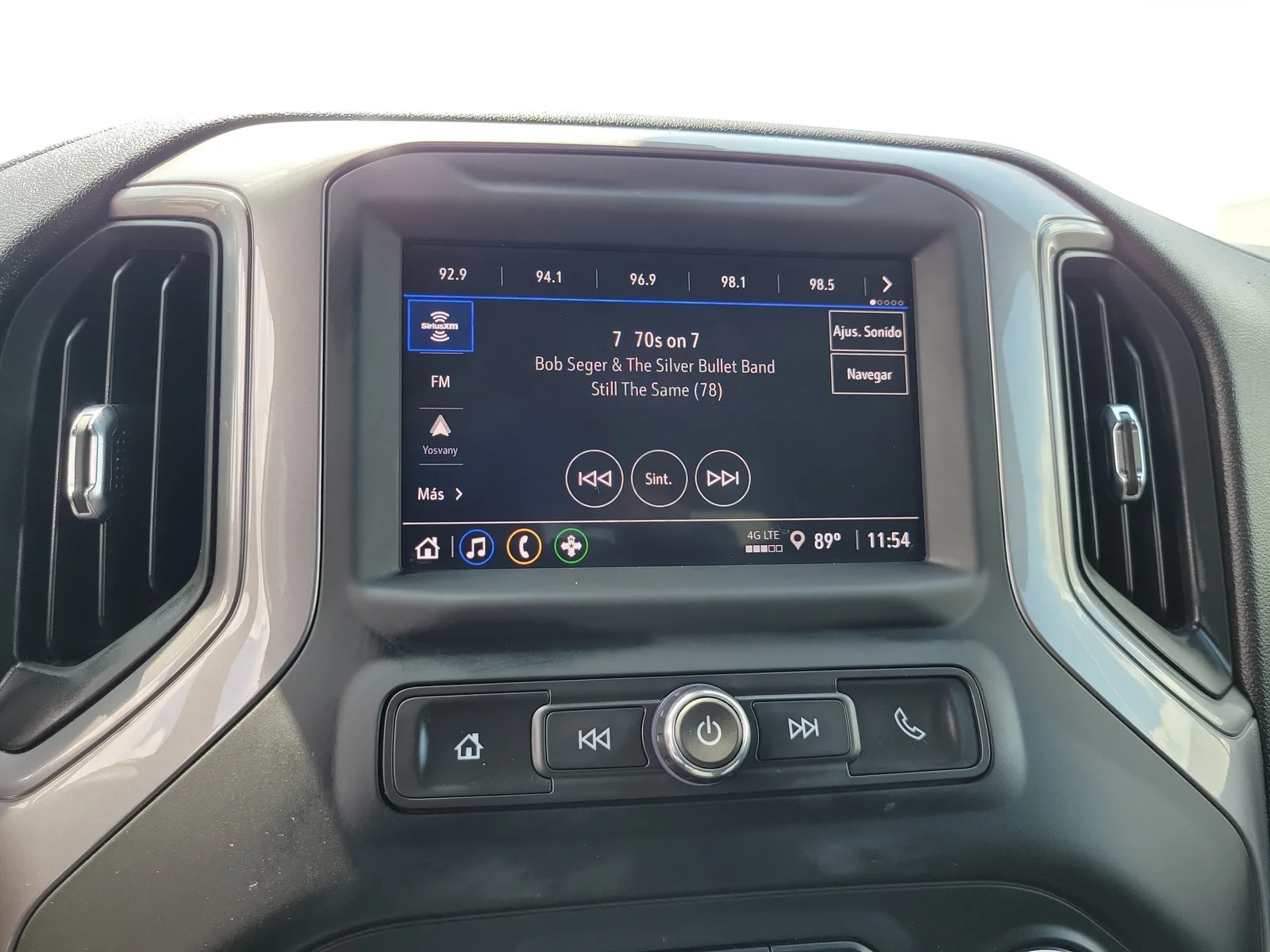 2023 Chevrolet Silverado 1500 Custom photo 21