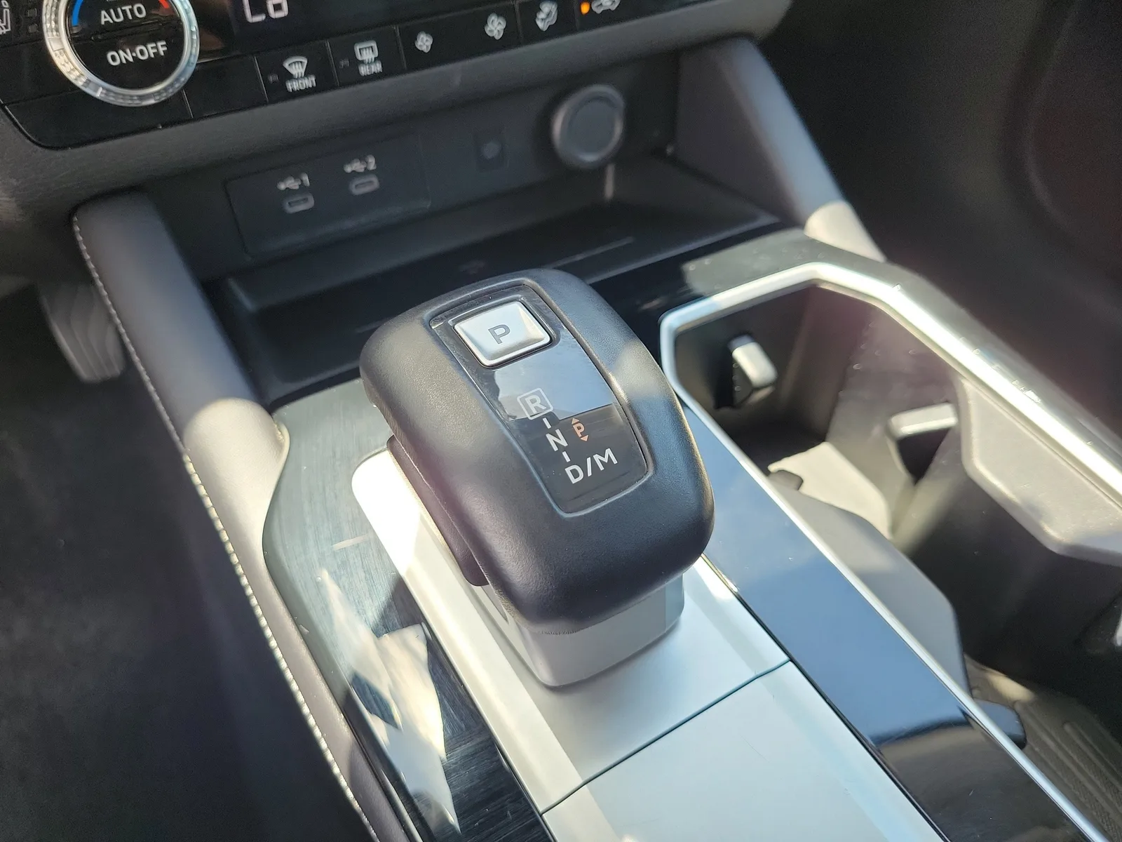 2025 Mitsubishi Outlander SE photo 31