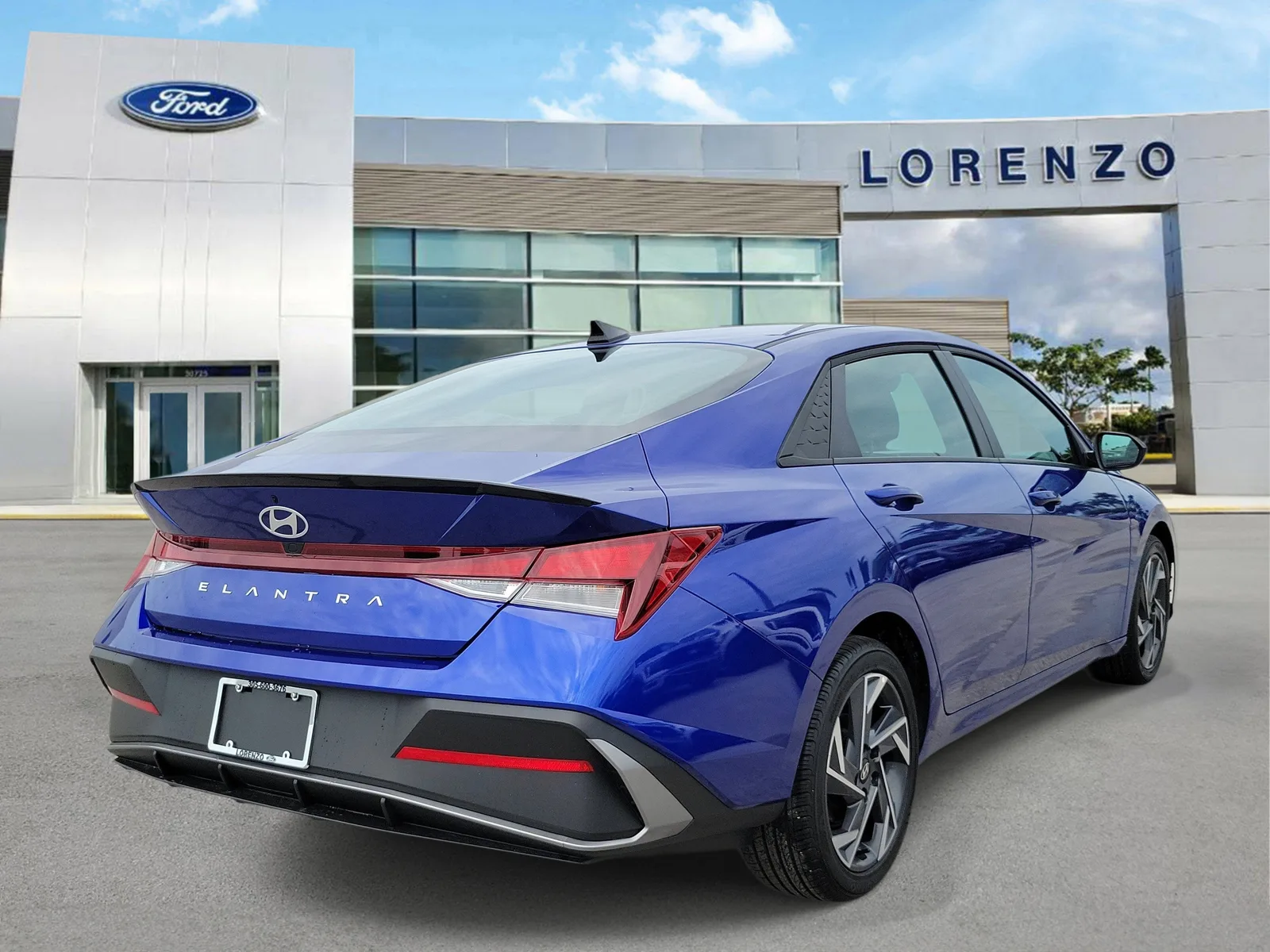 2025 Hyundai Elantra SEL Sport photo 5