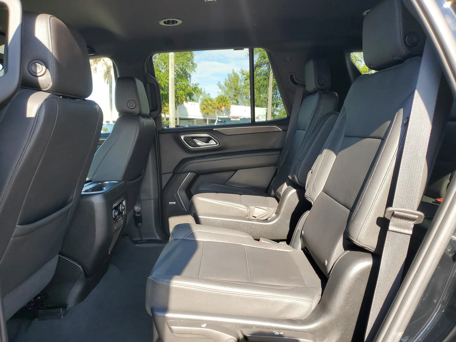 2023 Chevrolet Tahoe Z71 photo 14