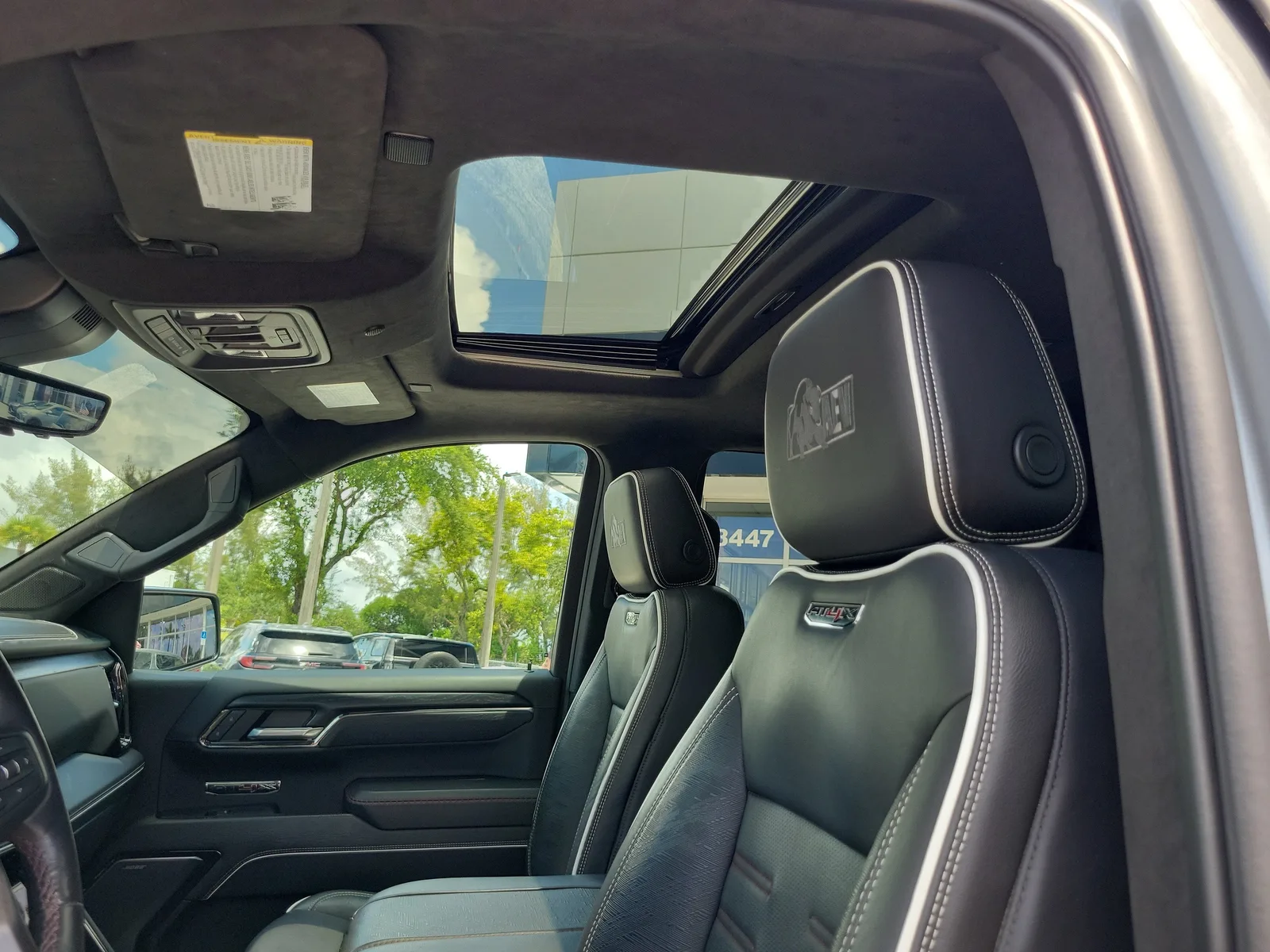2024 GMC Sierra 1500 AT4X photo 11
