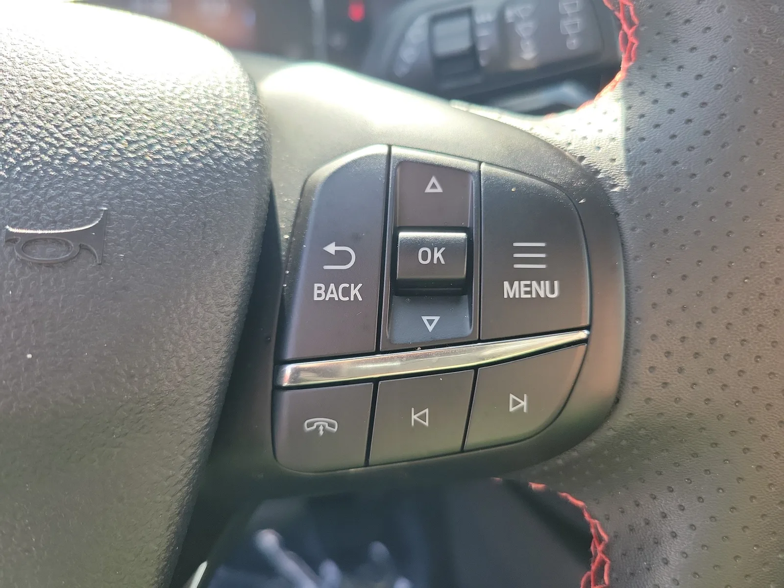2025 Ford Escape ST-Line photo 23