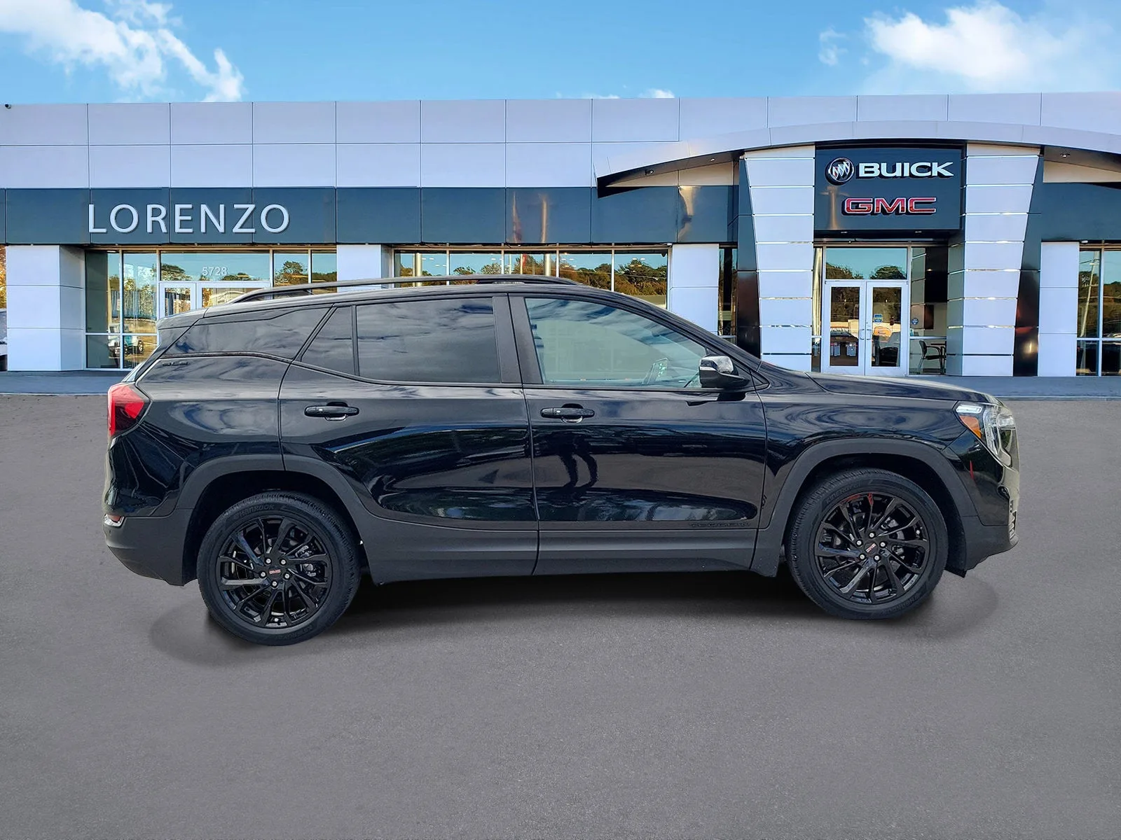 2023 GMC Terrain SLE photo 4