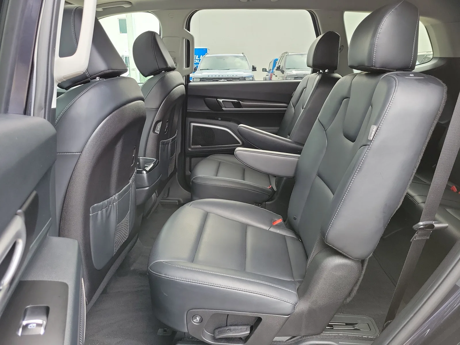 2025 Kia Telluride S photo 20
