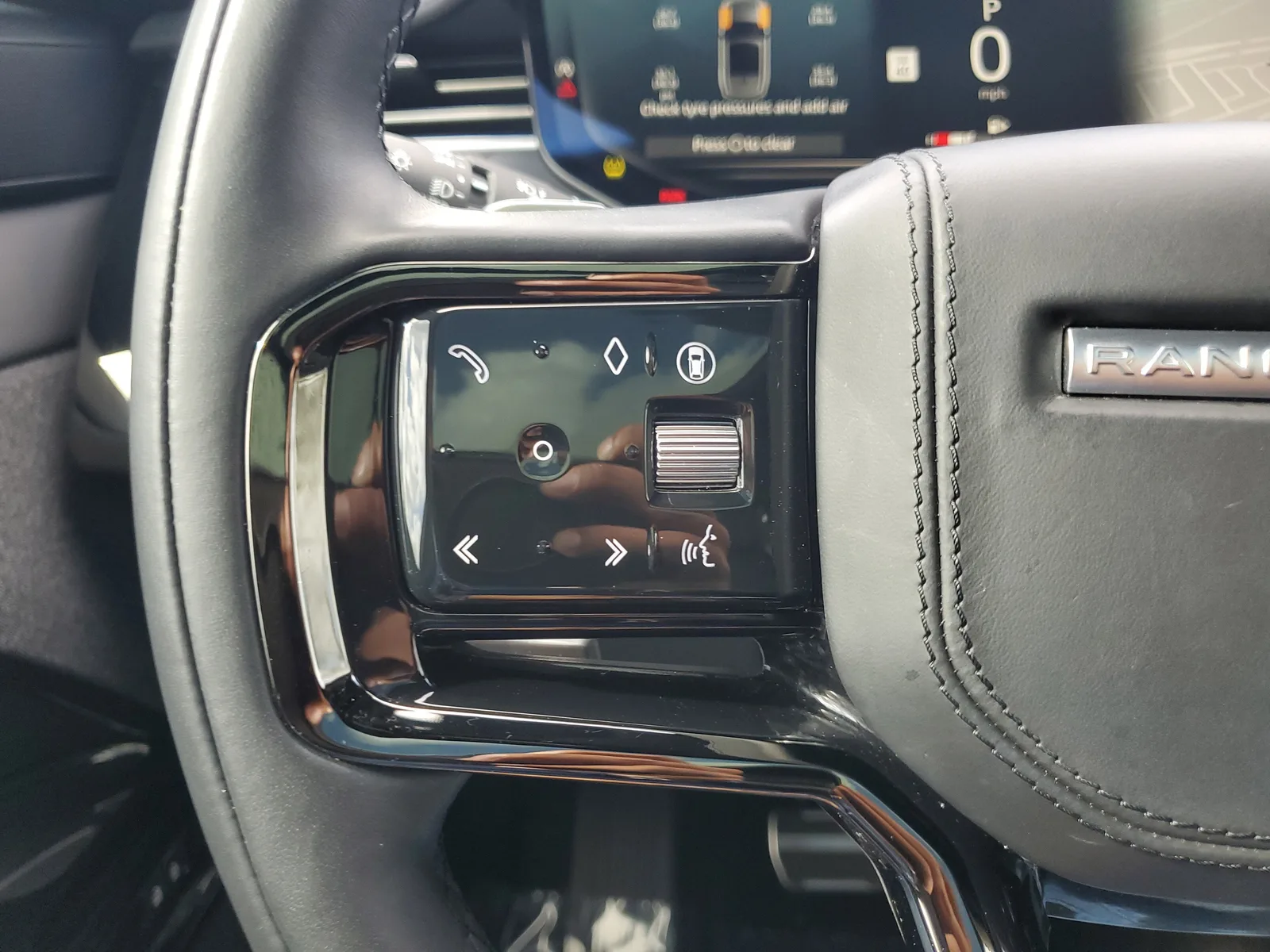 2024 Land Rover Range Rover Sport Dynamic SE photo 22