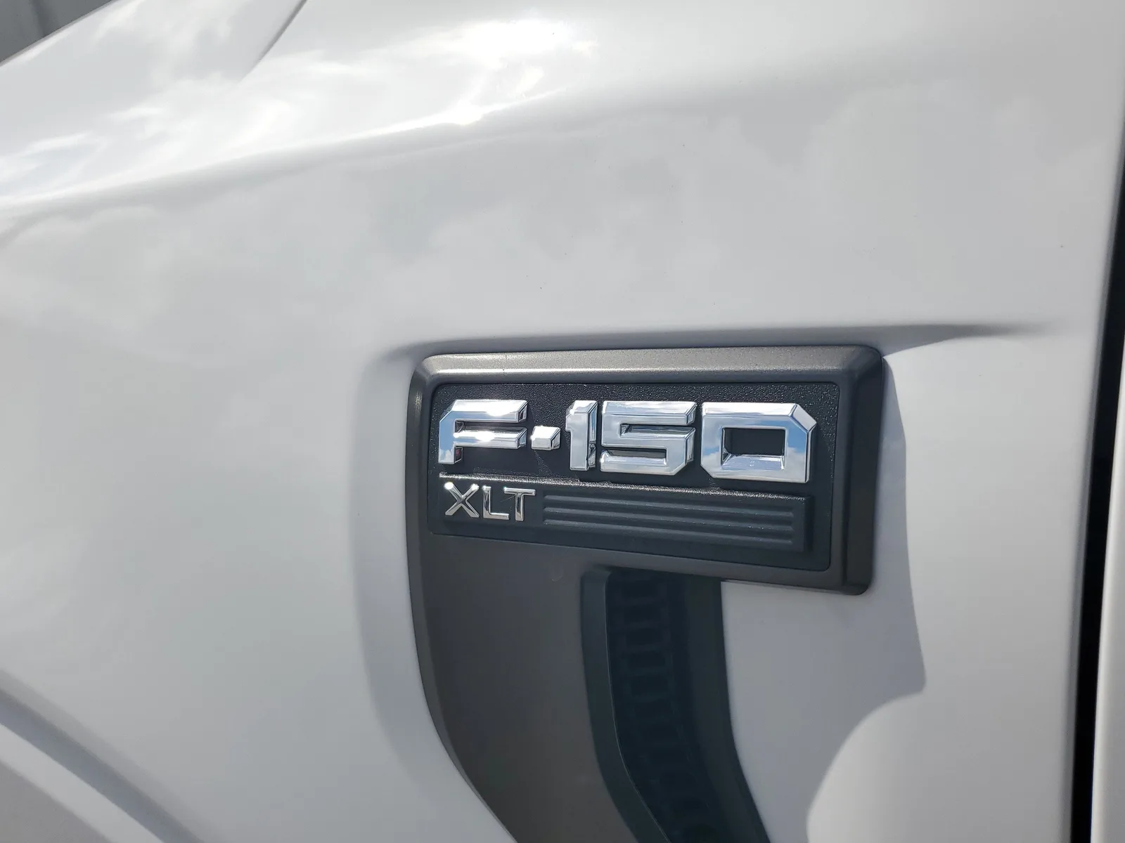 2023 Ford F-150 XLT 4WD photo 30