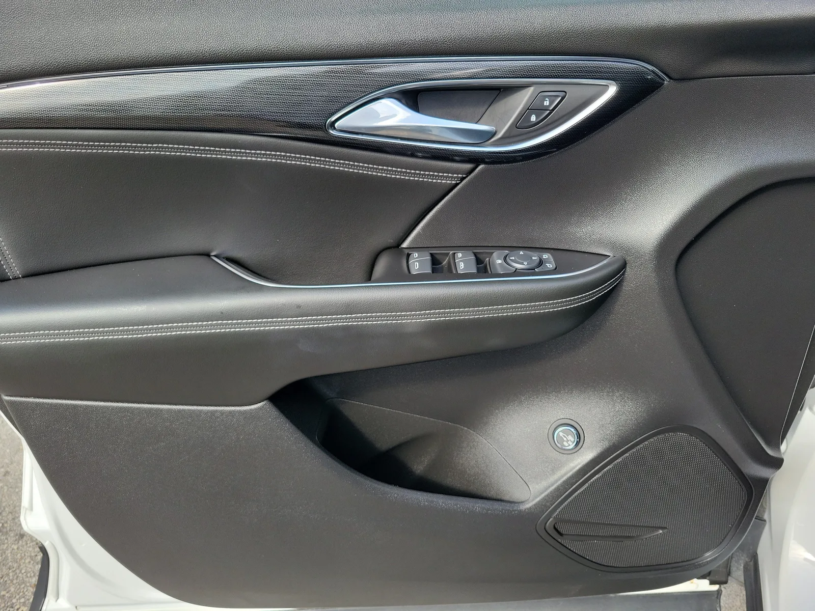 2023 Buick Envision Preferred photo 27