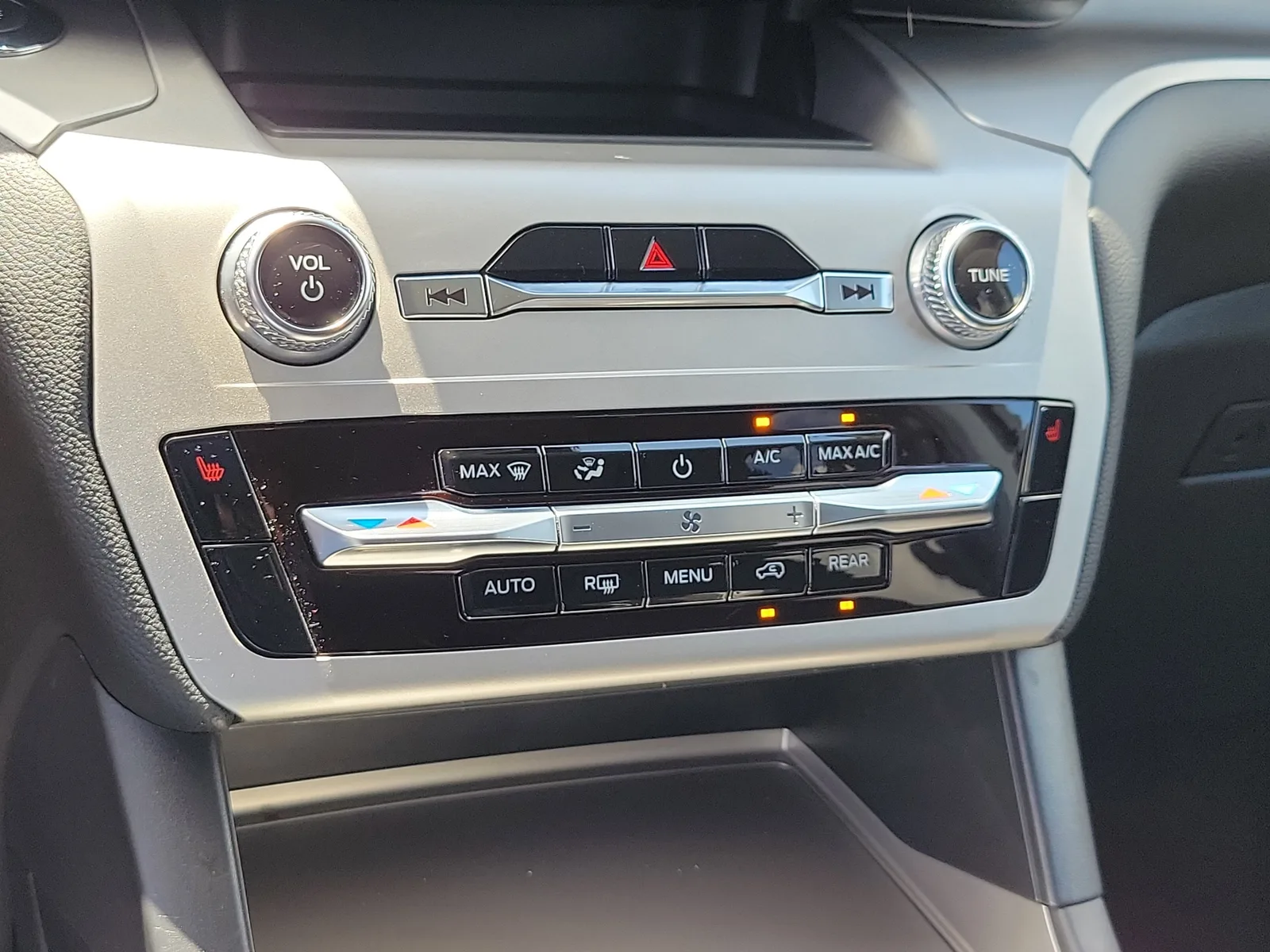 2022 Ford Explorer XLT photo 26