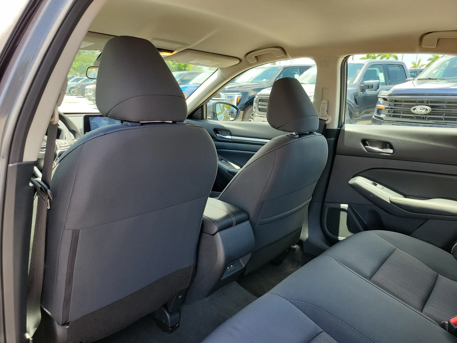 2022 Nissan Altima 2.5 SV photo 17