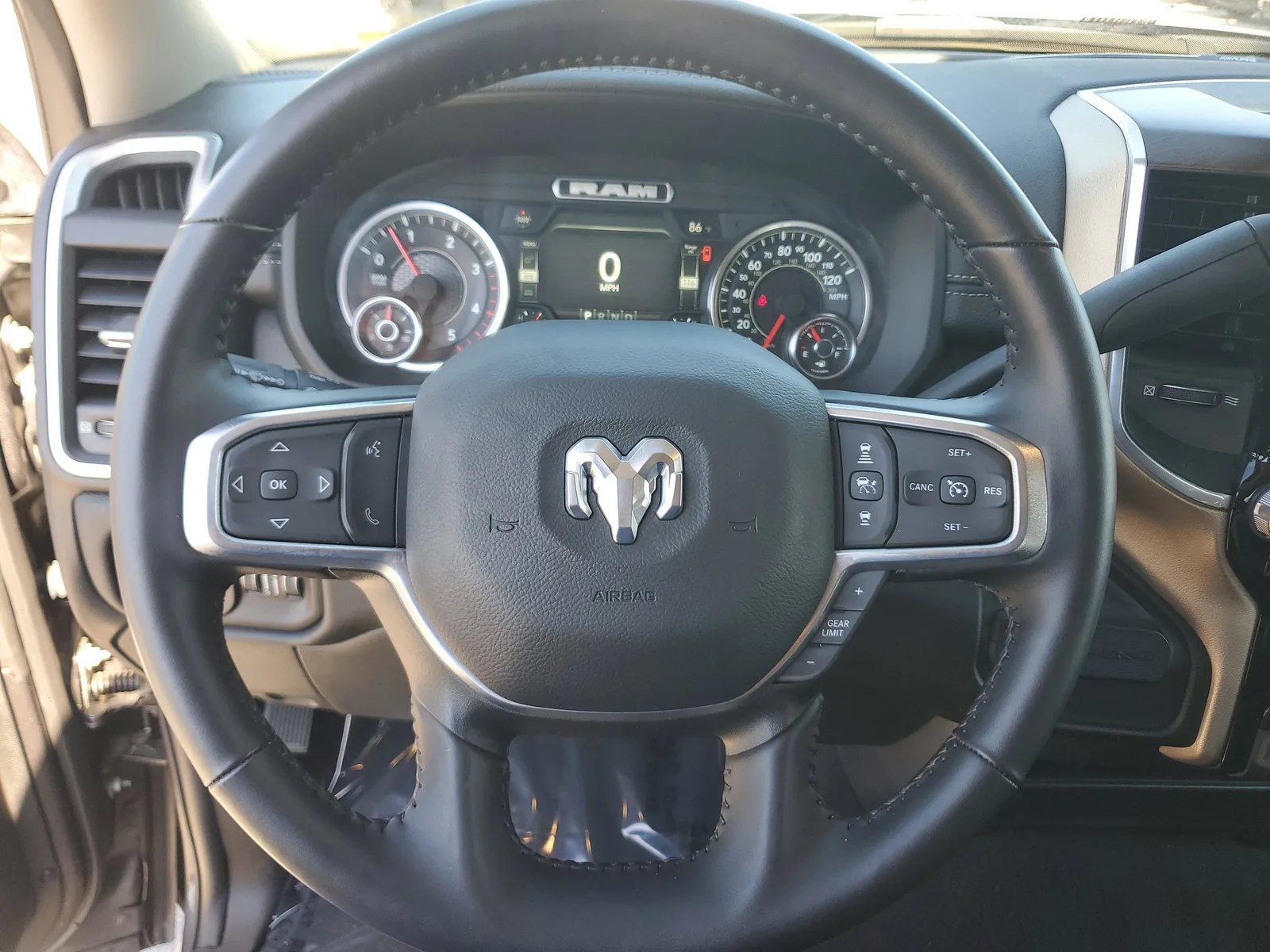 2024 RAM 2500 Laramie 4WD Diesel photo 20