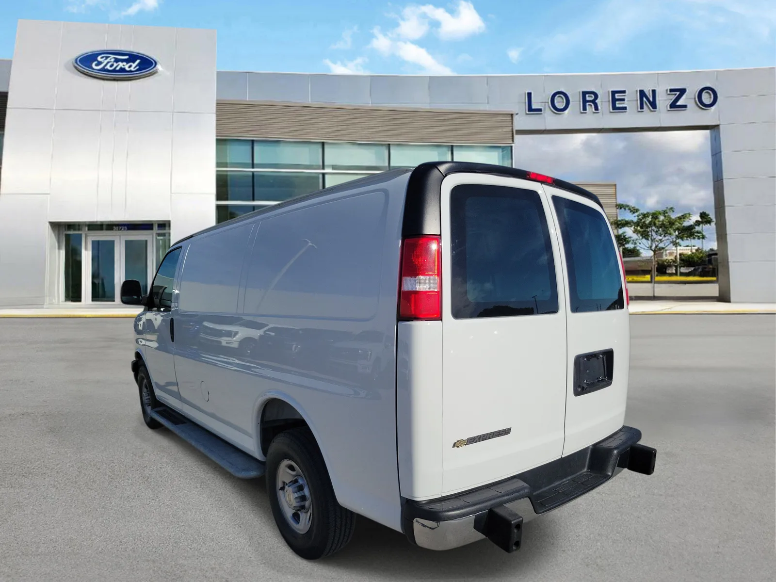 2025 Chevrolet Express Cargo Van Work Van photo 7