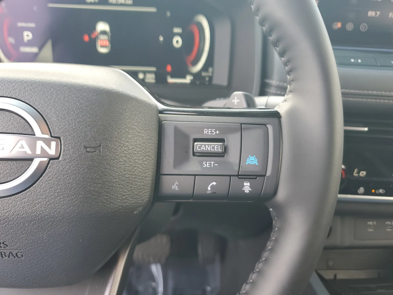 2025 Nissan Rogue SL photo 23