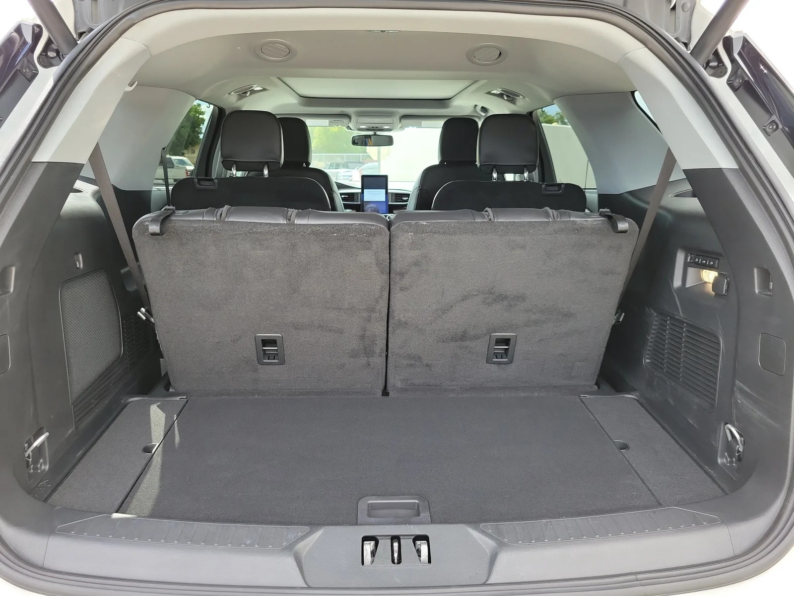 2023 Ford Explorer Limited photo 16
