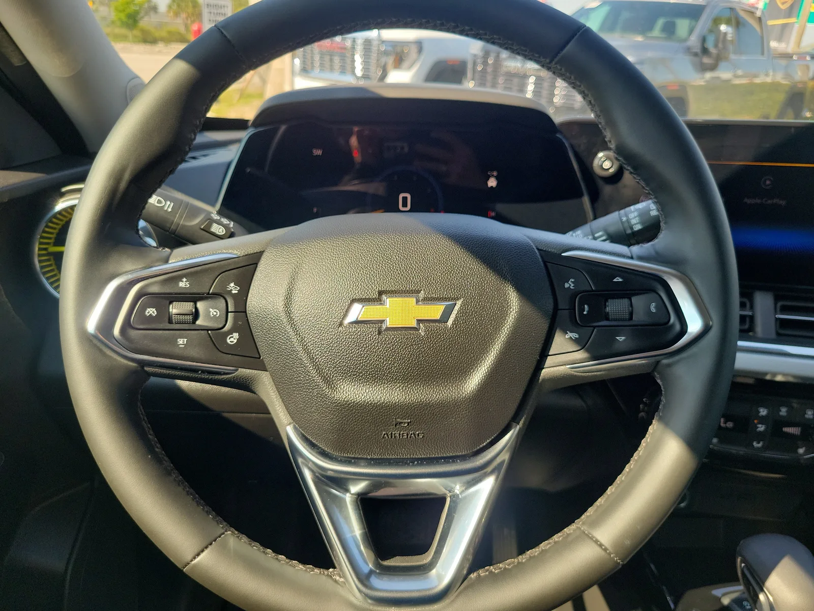 2025 Chevrolet Trax LT photo 17