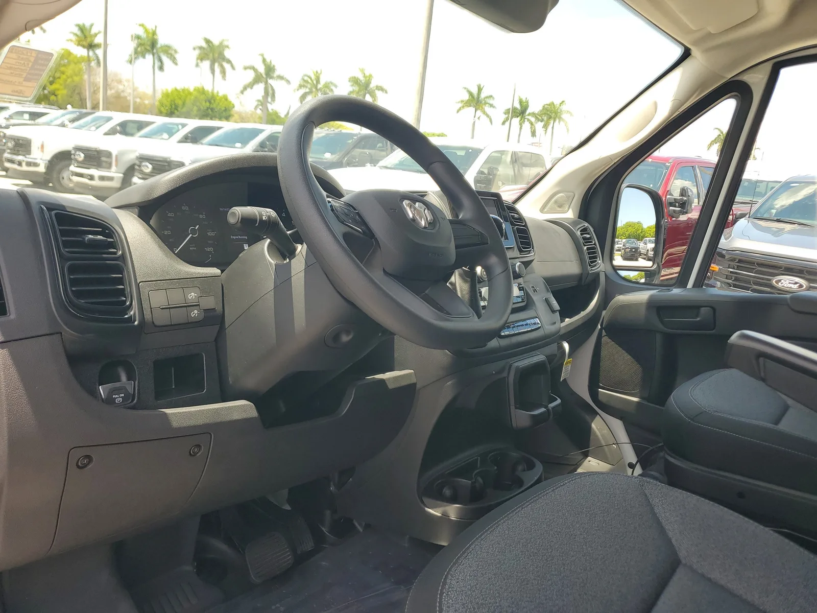 2025 RAM ProMaster Cargo Van Tradesman photo 9