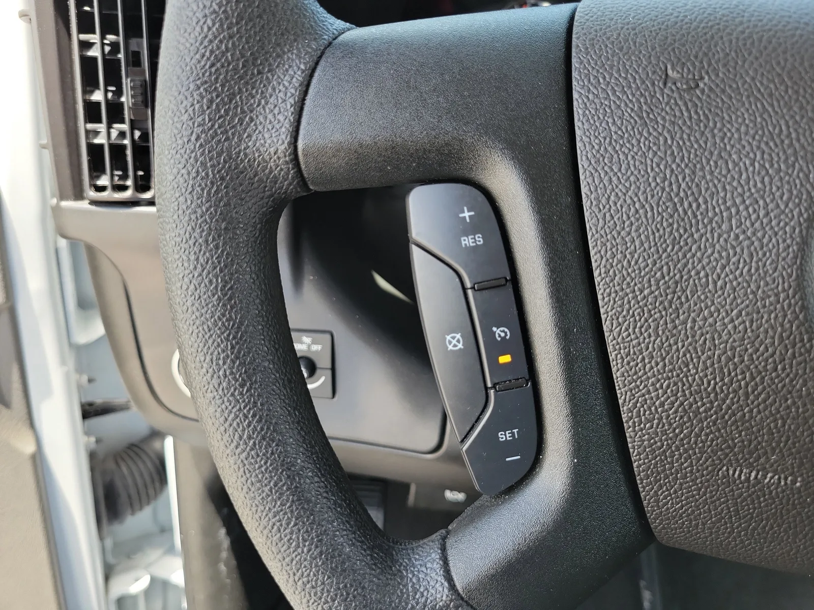 2025 Chevrolet Express Passenger LT photo 25