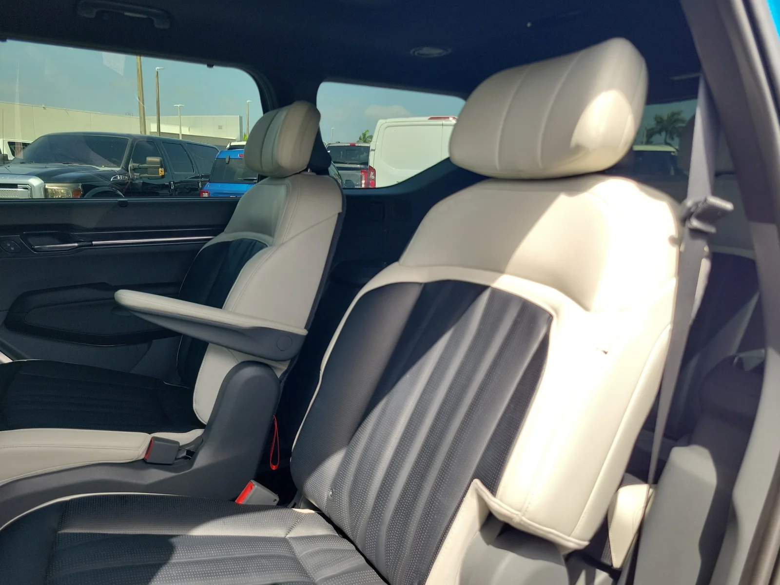 2024 Kia EV9 GT-Line photo 14