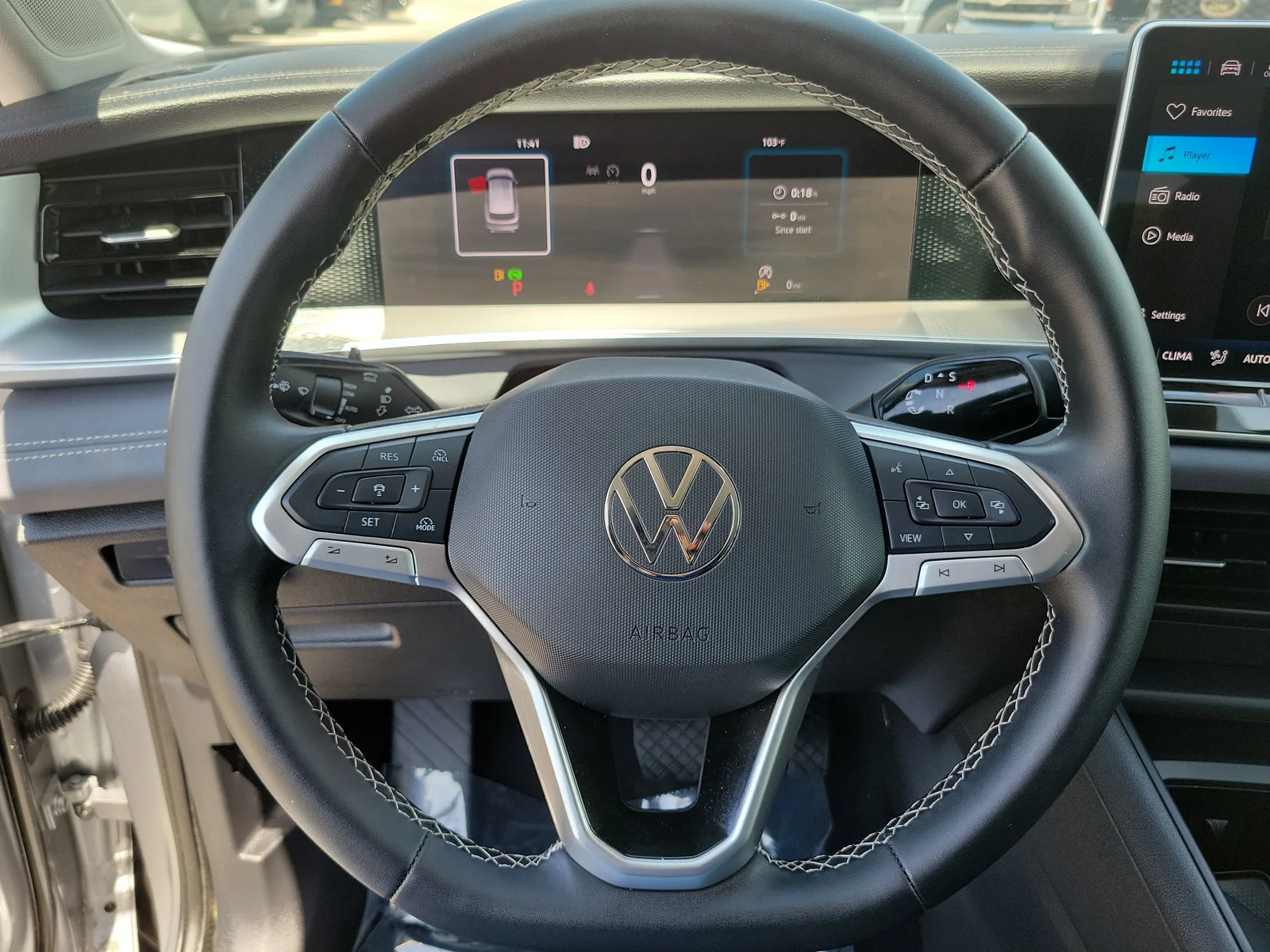 2025 Volkswagen Tiguan SE photo 19