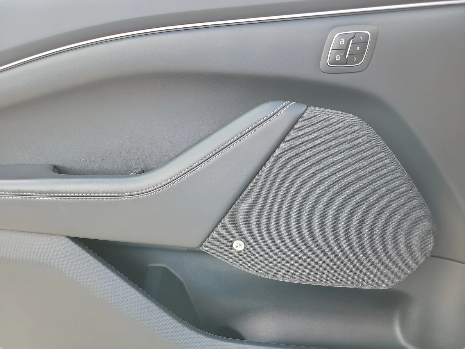 2024 Ford Mustang Mach-E Premium photo 29