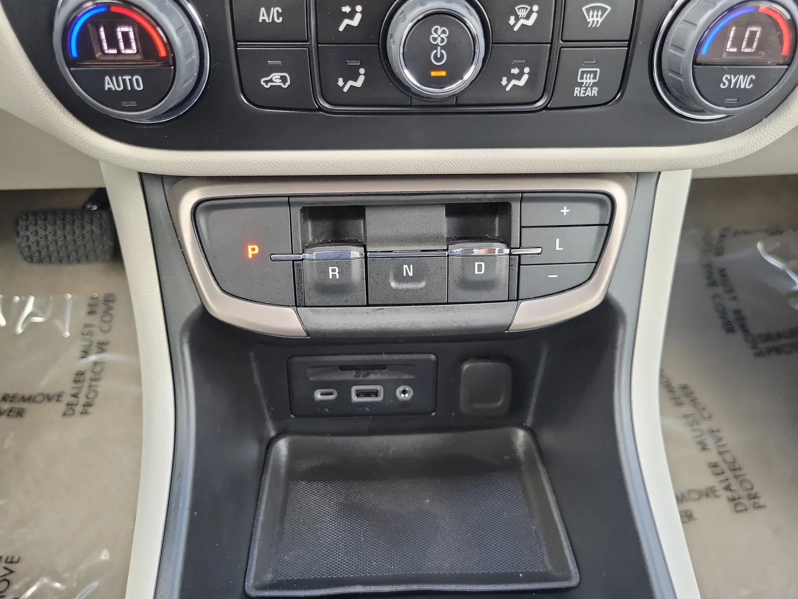 2023 GMC Terrain Denali 4WD photo 21