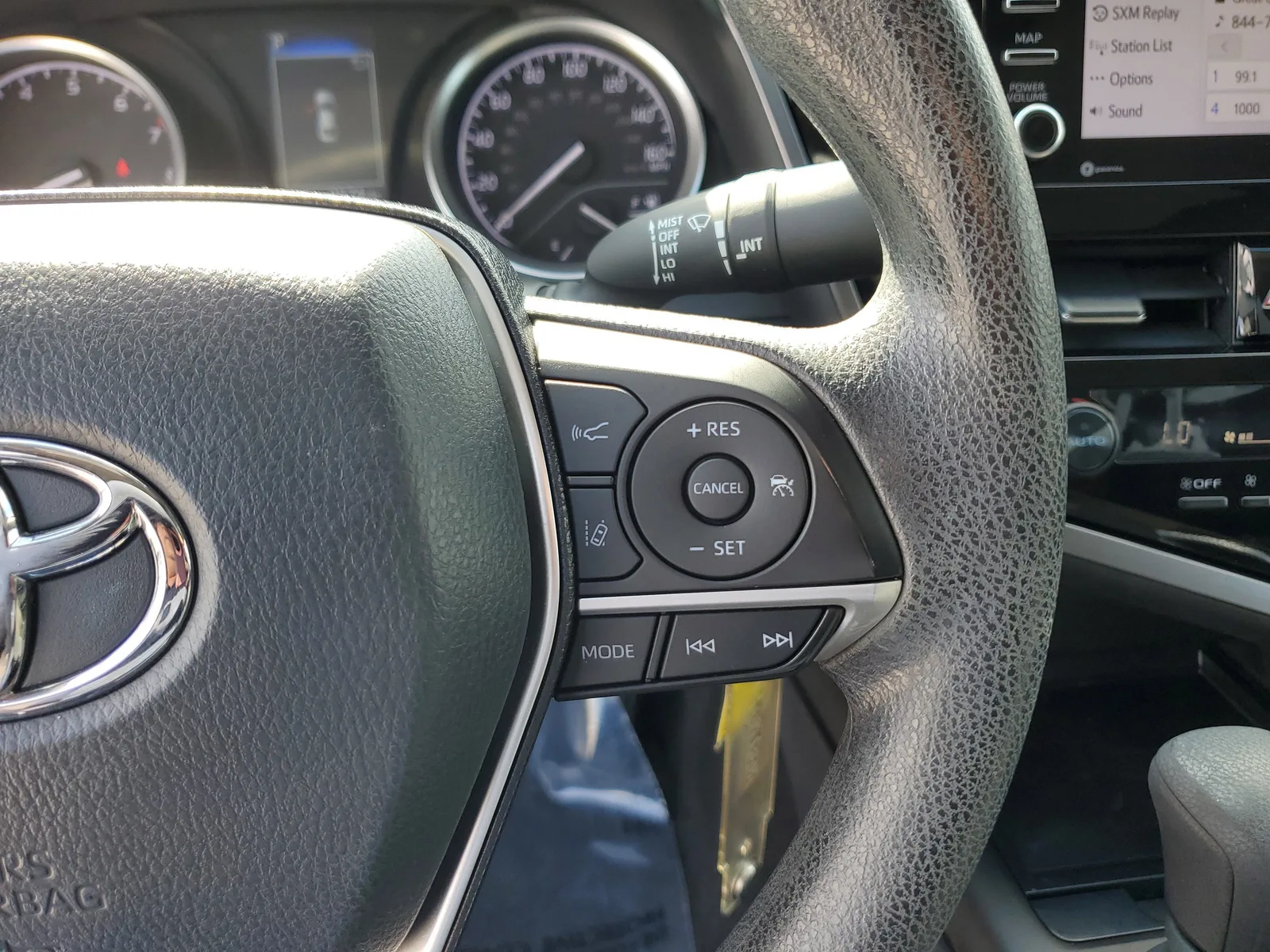 2023 Toyota Camry LE photo 21