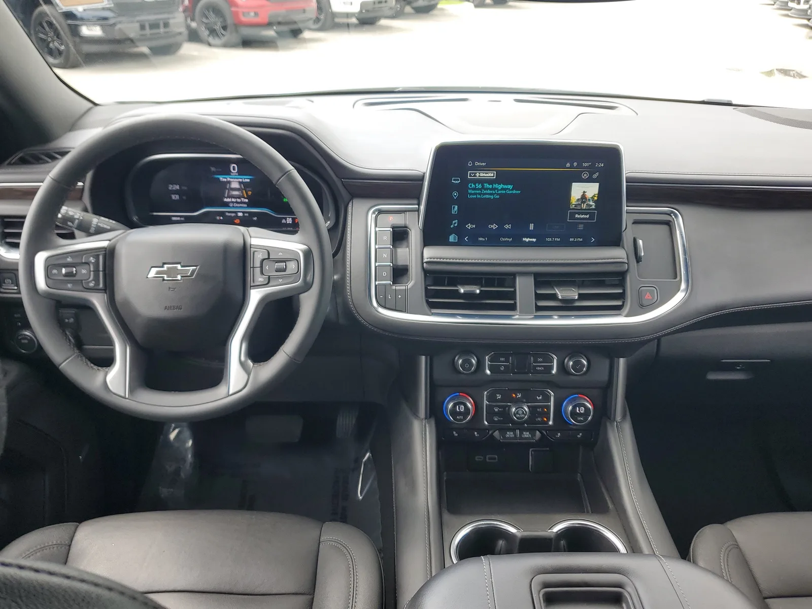 2023 Chevrolet Suburban Z71 4WD photo 18