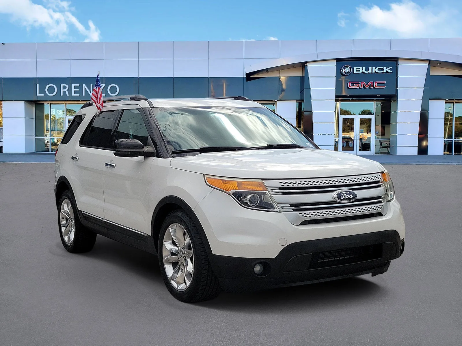2013 Ford Explorer XLT photo 3