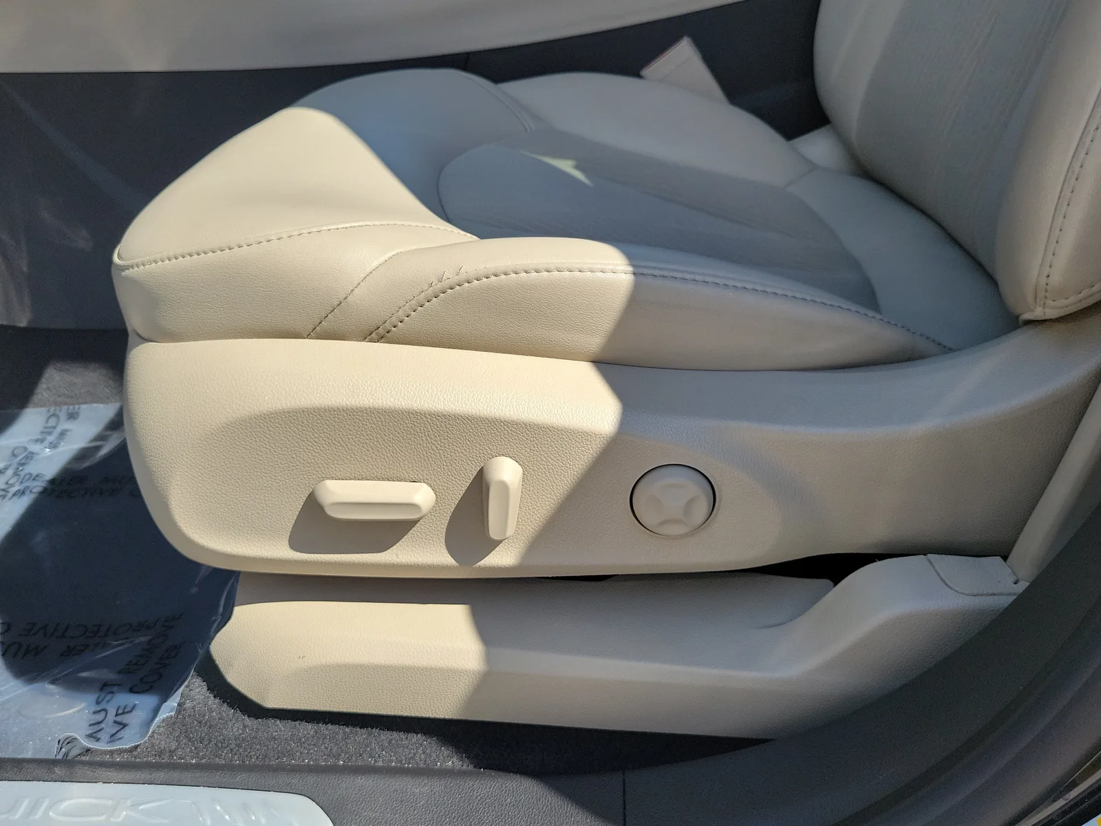 2020 Buick Envision Preferred photo 12