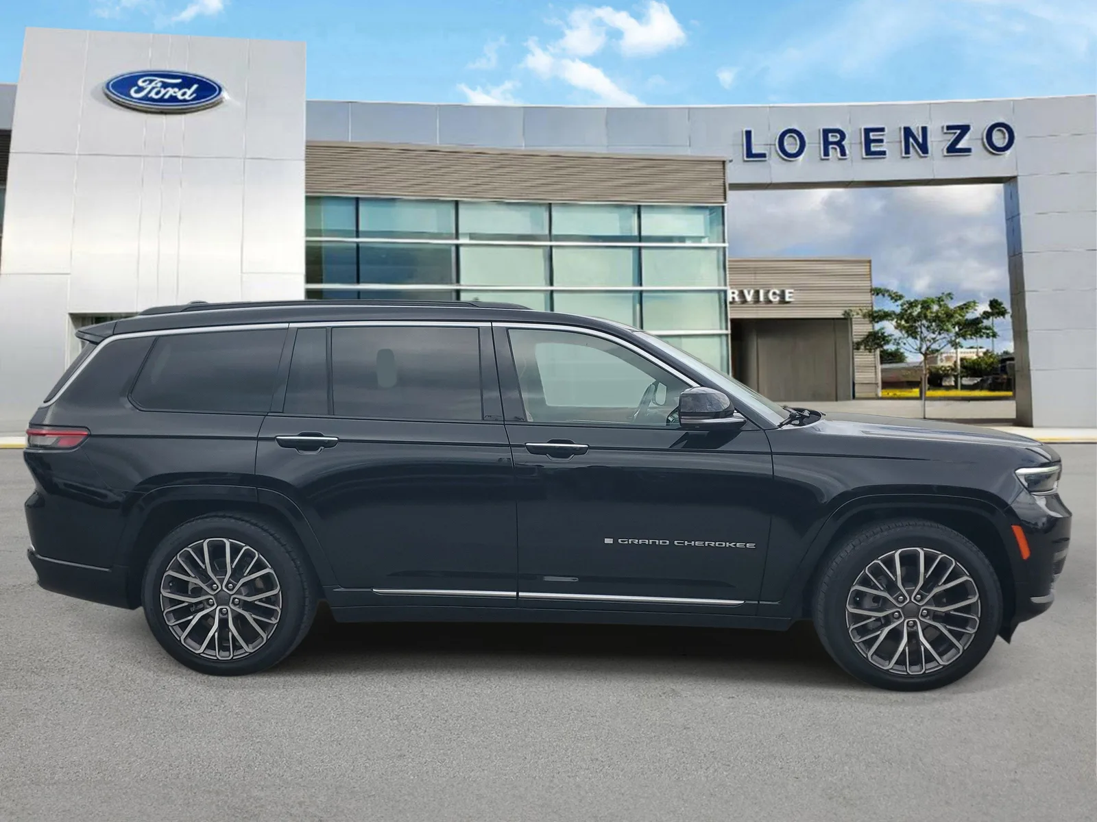 2024 Jeep Grand Cherokee L Summit Reserve 4WD photo 4