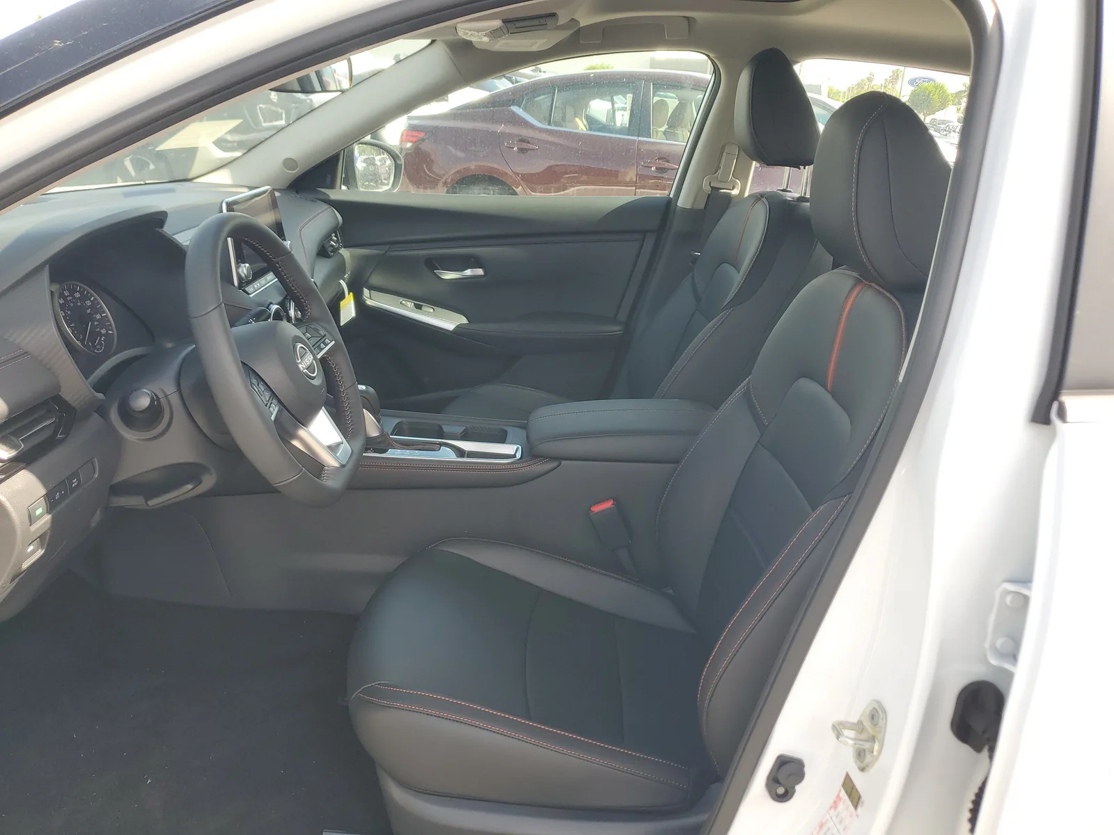 2025 Nissan Sentra SR photo 9