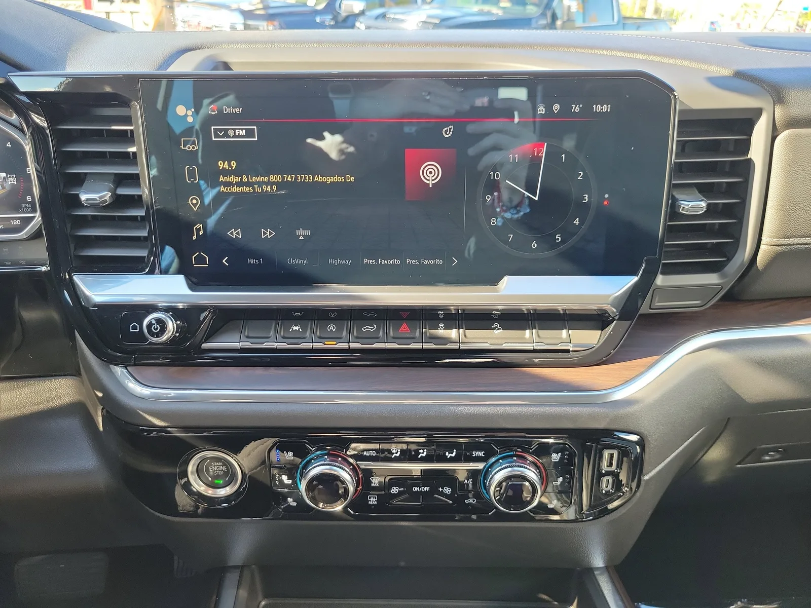 2023 GMC Sierra 1500 SLT photo 20