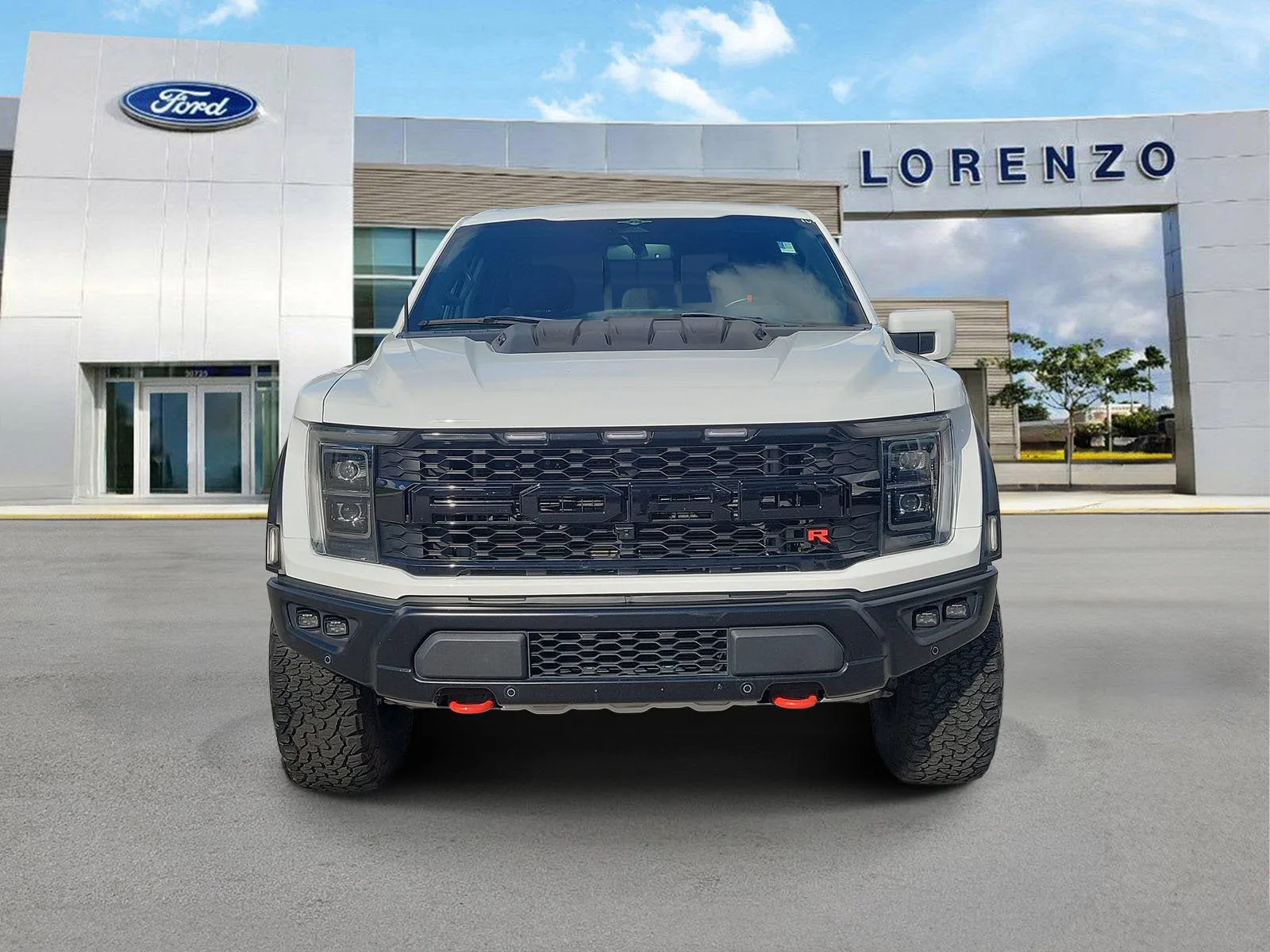 2023 Ford F-150 Raptor 4WD photo 2