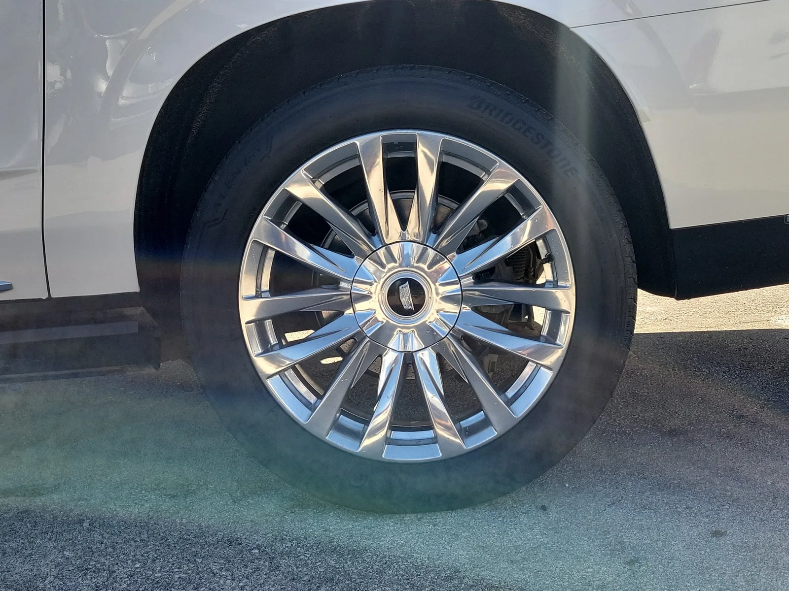 2023 Cadillac Escalade ESV 4WD Premium Luxury photo 31
