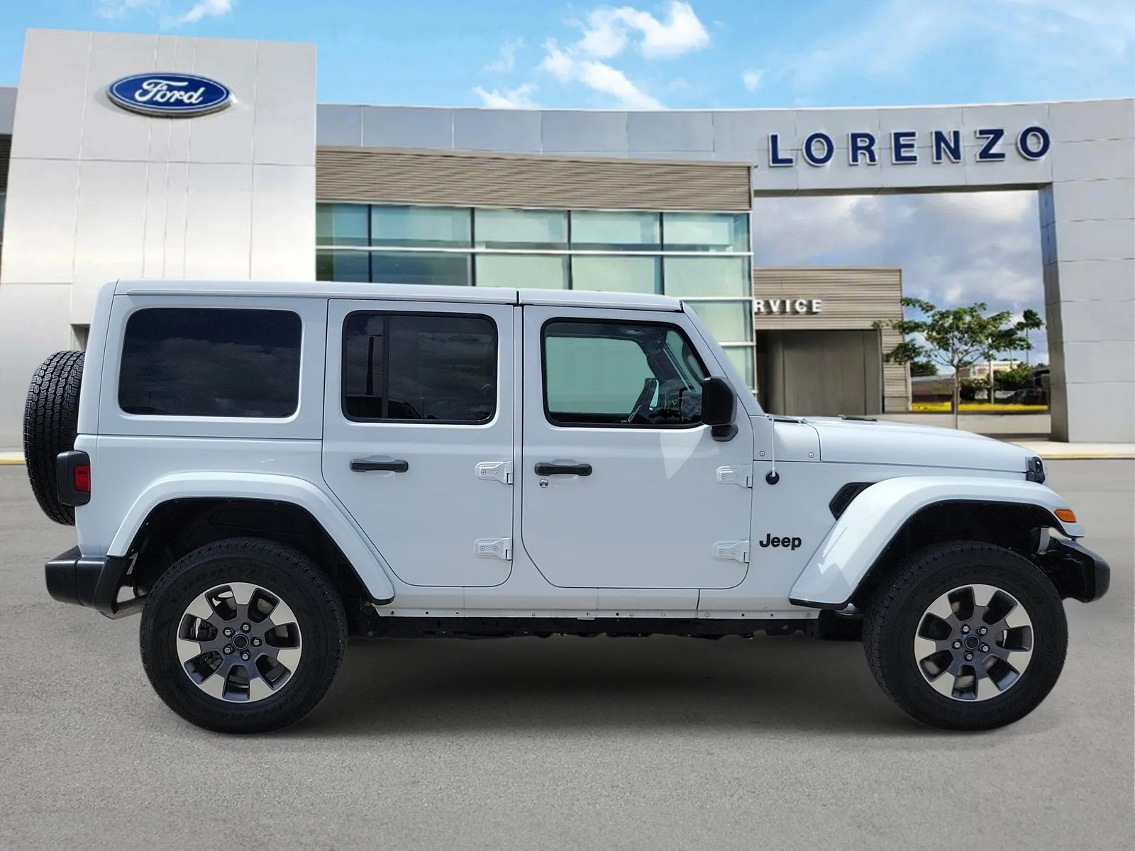 2023 Jeep Wrangler 4xe Sahara 4WD photo 4