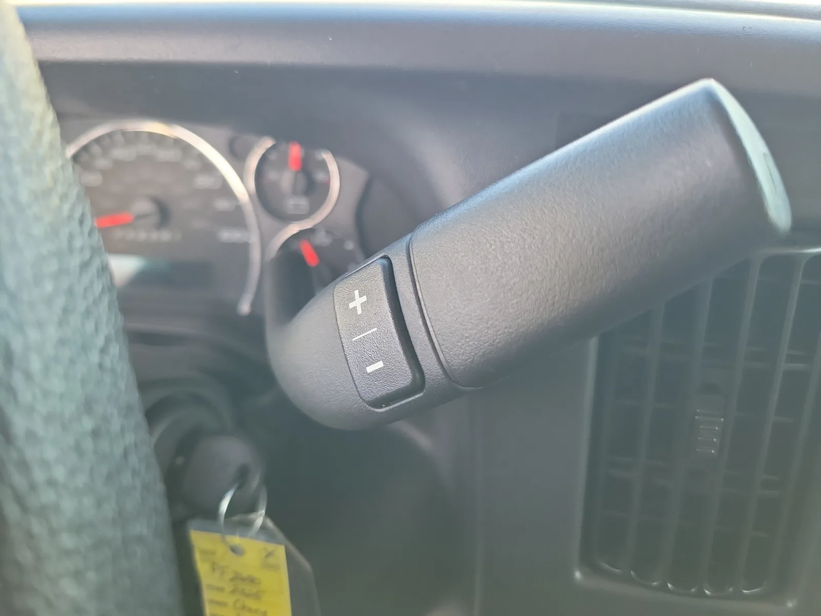 2025 Chevrolet Express Cargo Van Work Van photo 20