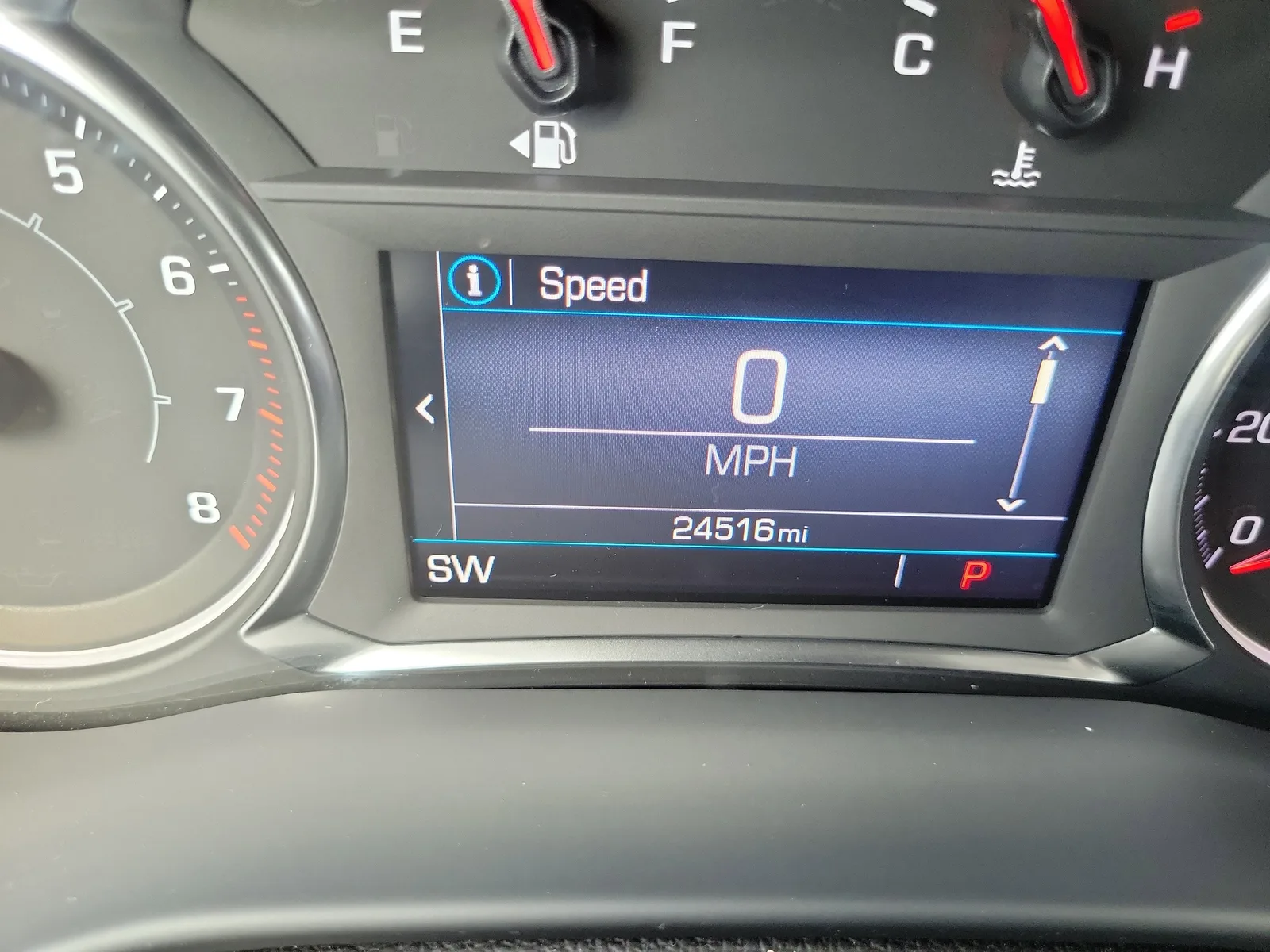 2023 GMC Acadia SLE photo 28
