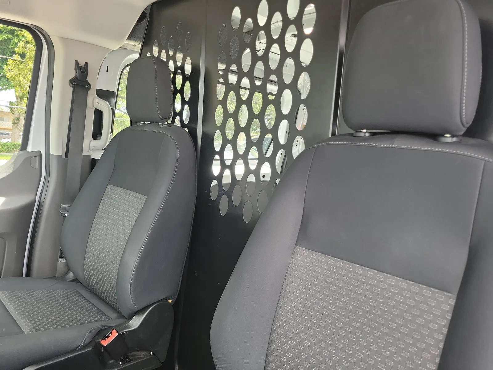 2025 Ford Transit Cargo Van T-250 130" Low Rf 9070 GVWR RWD photo 18