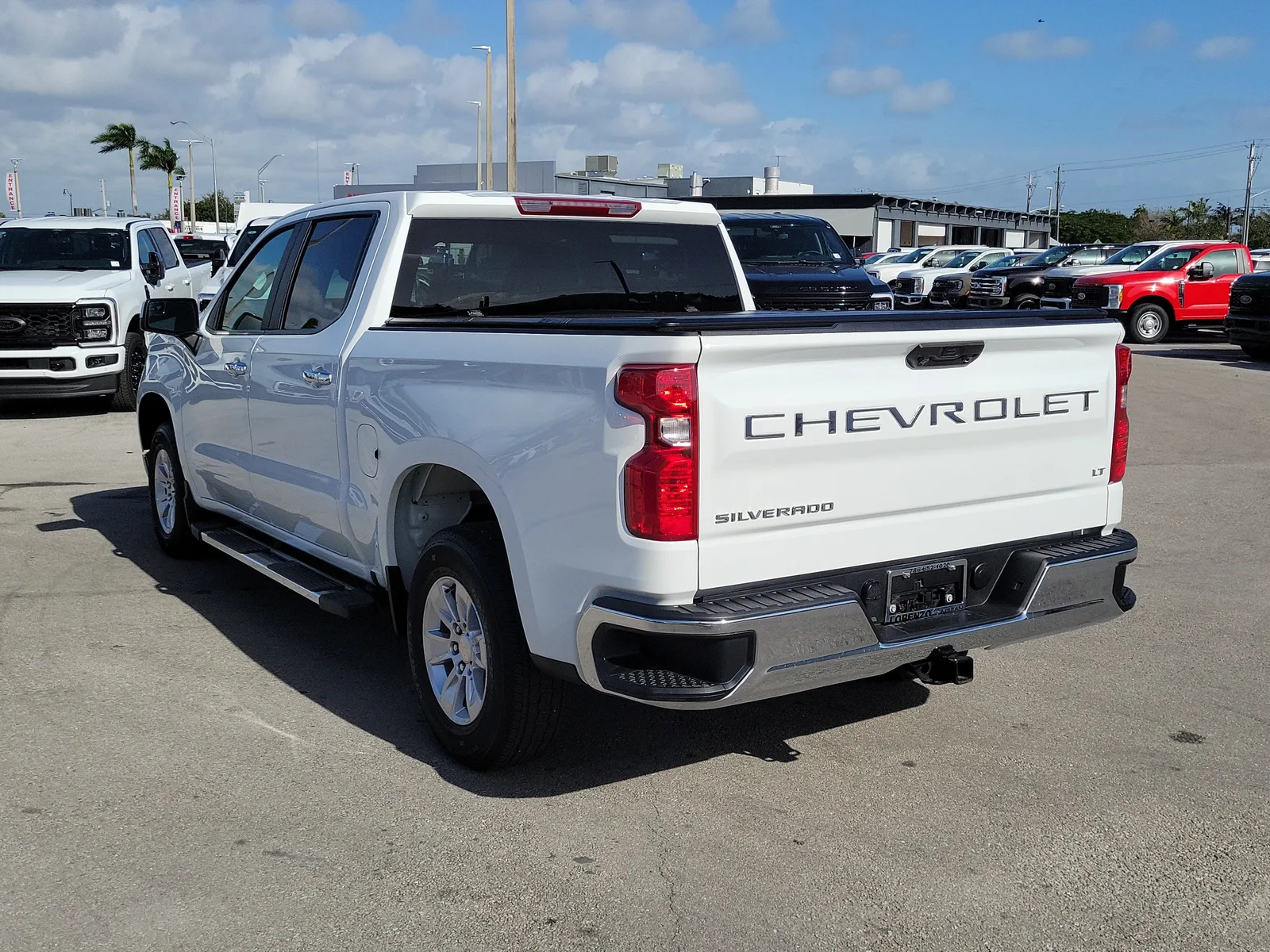 2025 Chevrolet Silverado 1500 LT photo 7