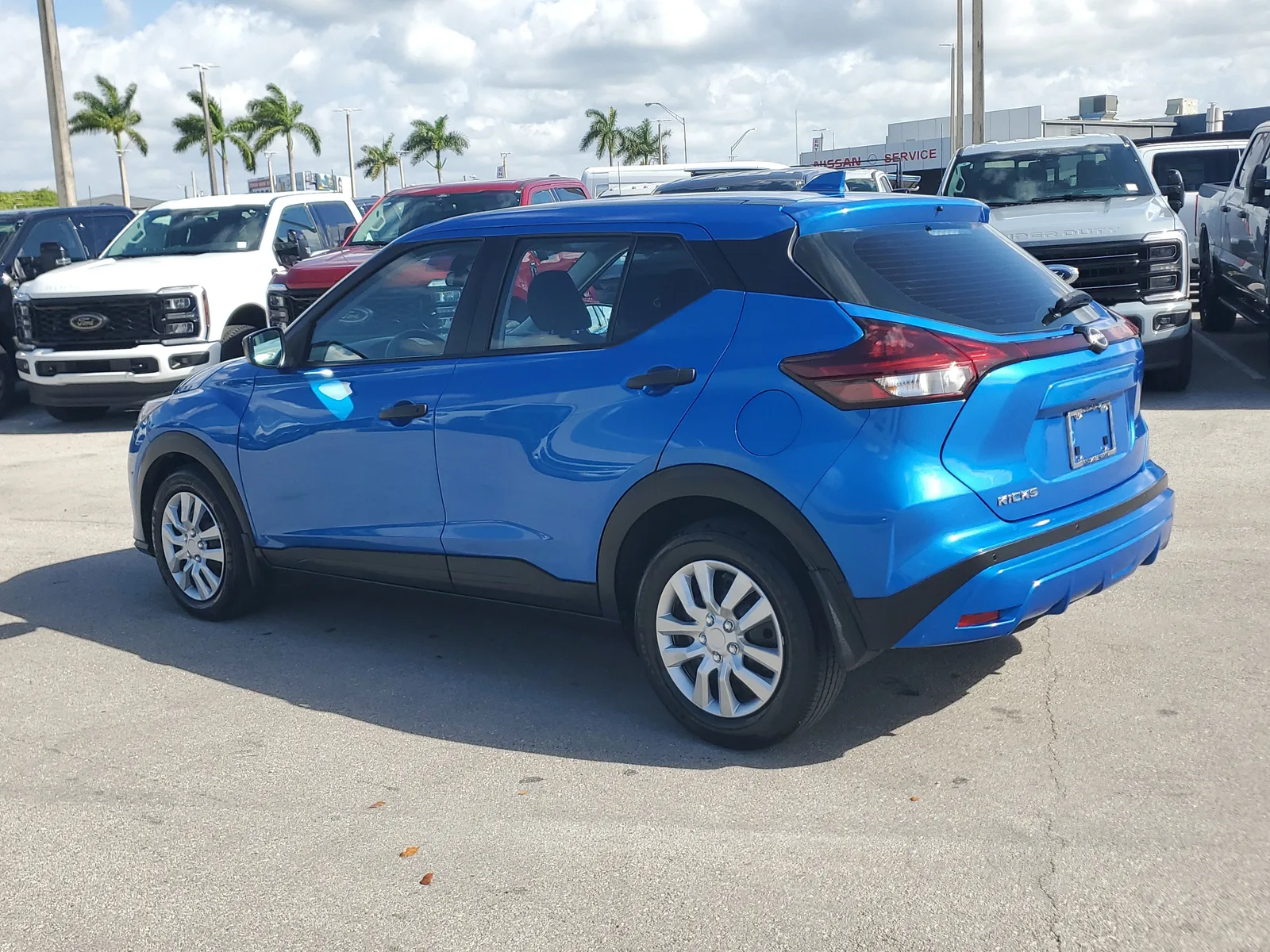 2023 Nissan Kicks S photo 8