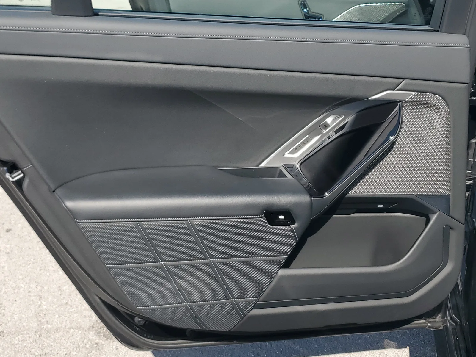 2024 BMW 7 Series 740i photo 25
