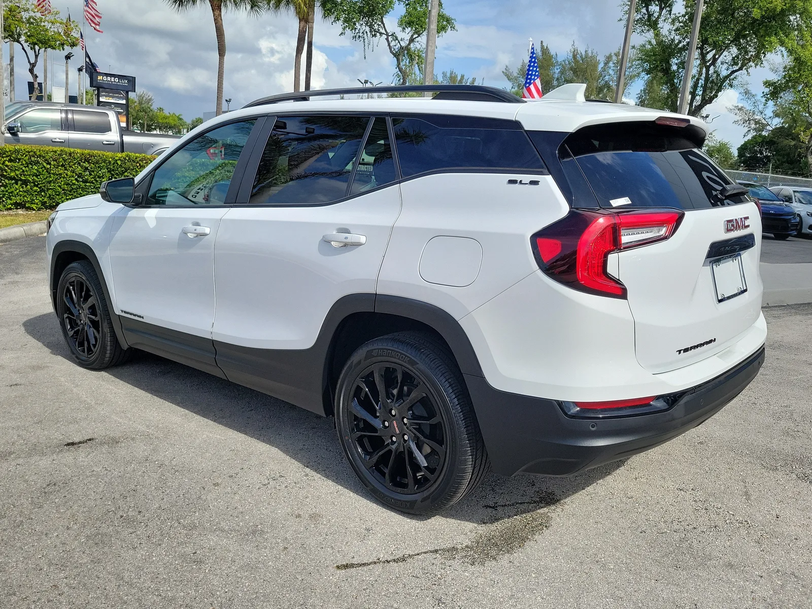 2023 GMC Terrain SLE photo 7